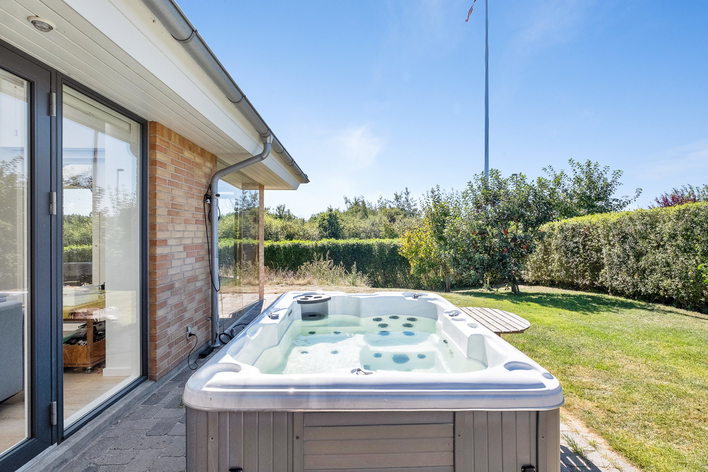 Fremhævet have billede i fuldskærmstilstand. Billede af Hybenhaven 4, 8520 Lystrup