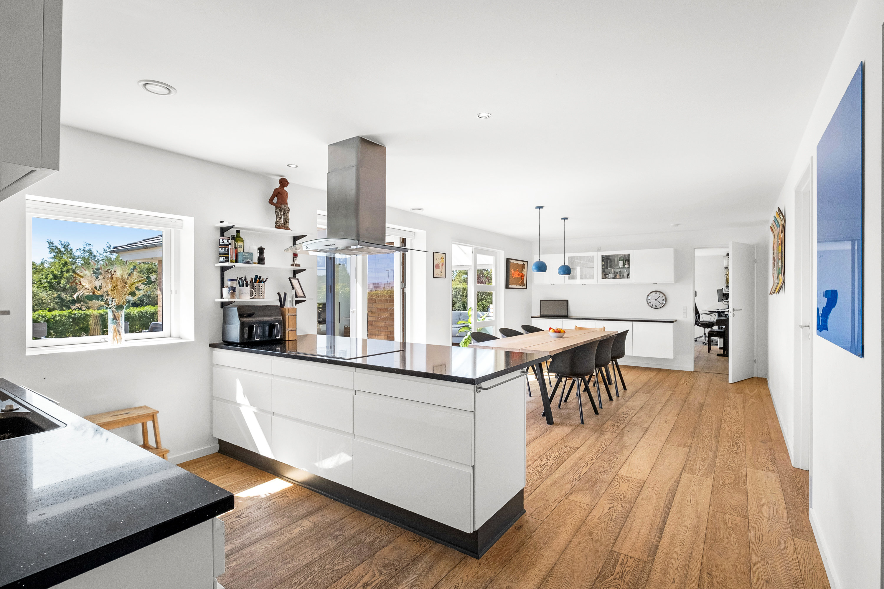 Fremhævet køkken alrum billede i fuldskærmstilstand. Billede af Hybenhaven 4, 8520 Lystrup