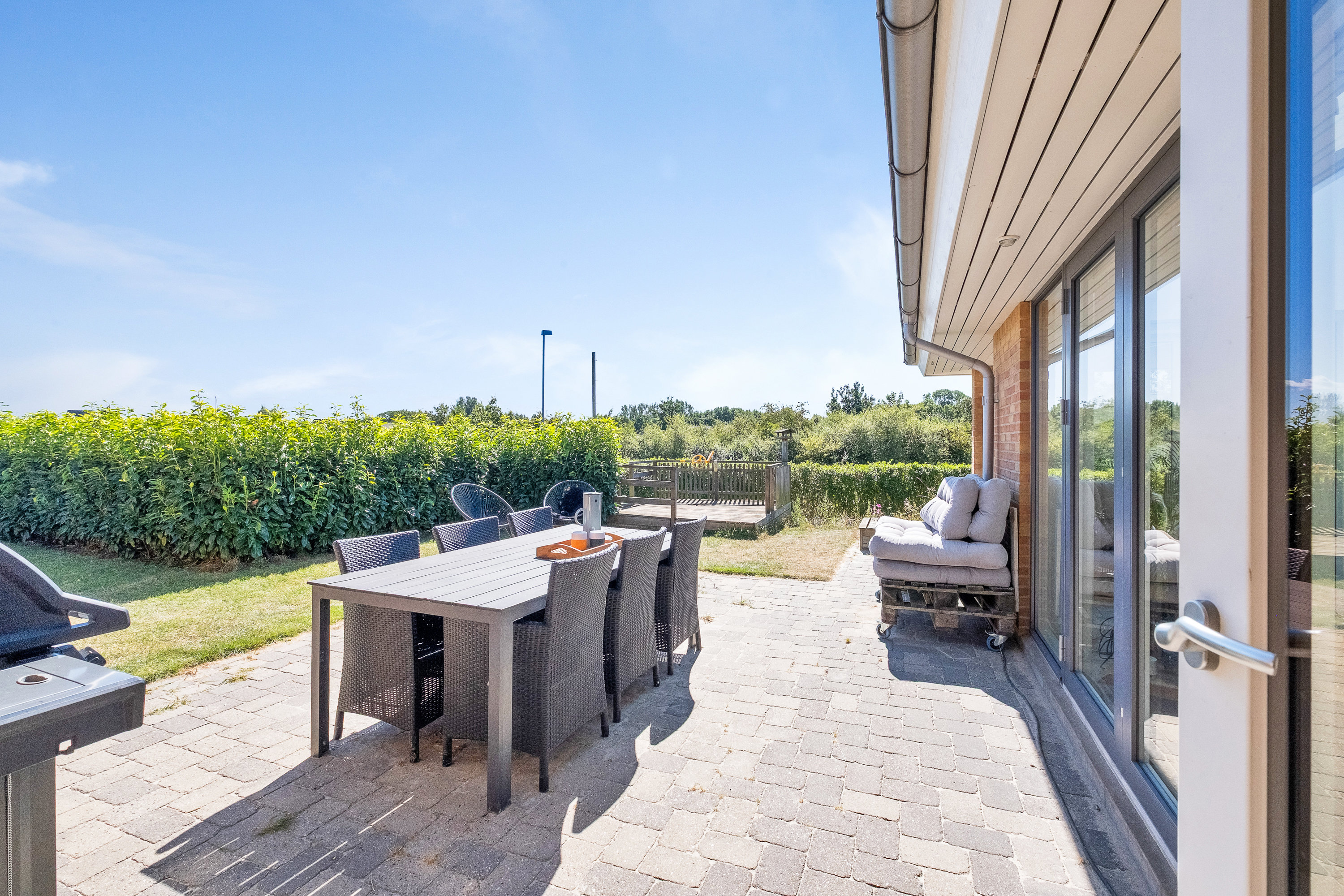 Fremhævet terrasse billede i fuldskærmstilstand. Billede af Hybenhaven 4, 8520 Lystrup