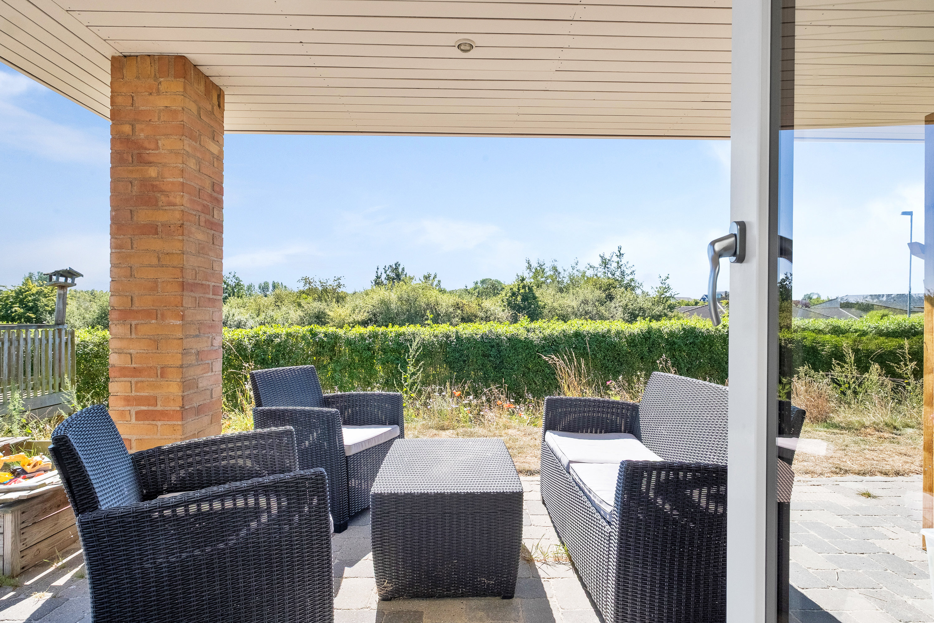 Fremhævet overdækket terrasse billede i fuldskærmstilstand. Billede af Hybenhaven 4, 8520 Lystrup