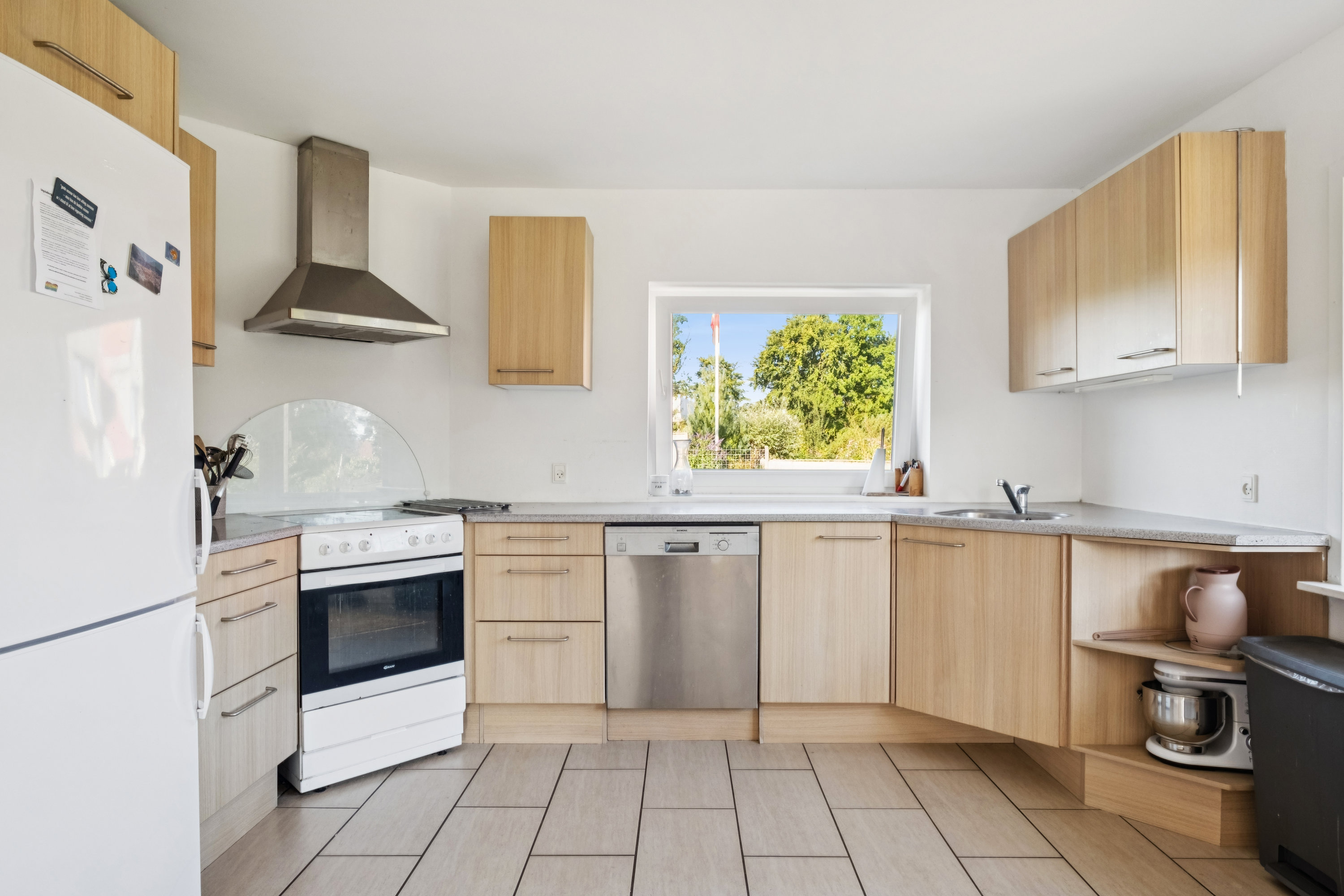 Fremhævet køkken billede i fuldskærmstilstand. Billede af Nøvlingvej 144A, 9260 Gistrup