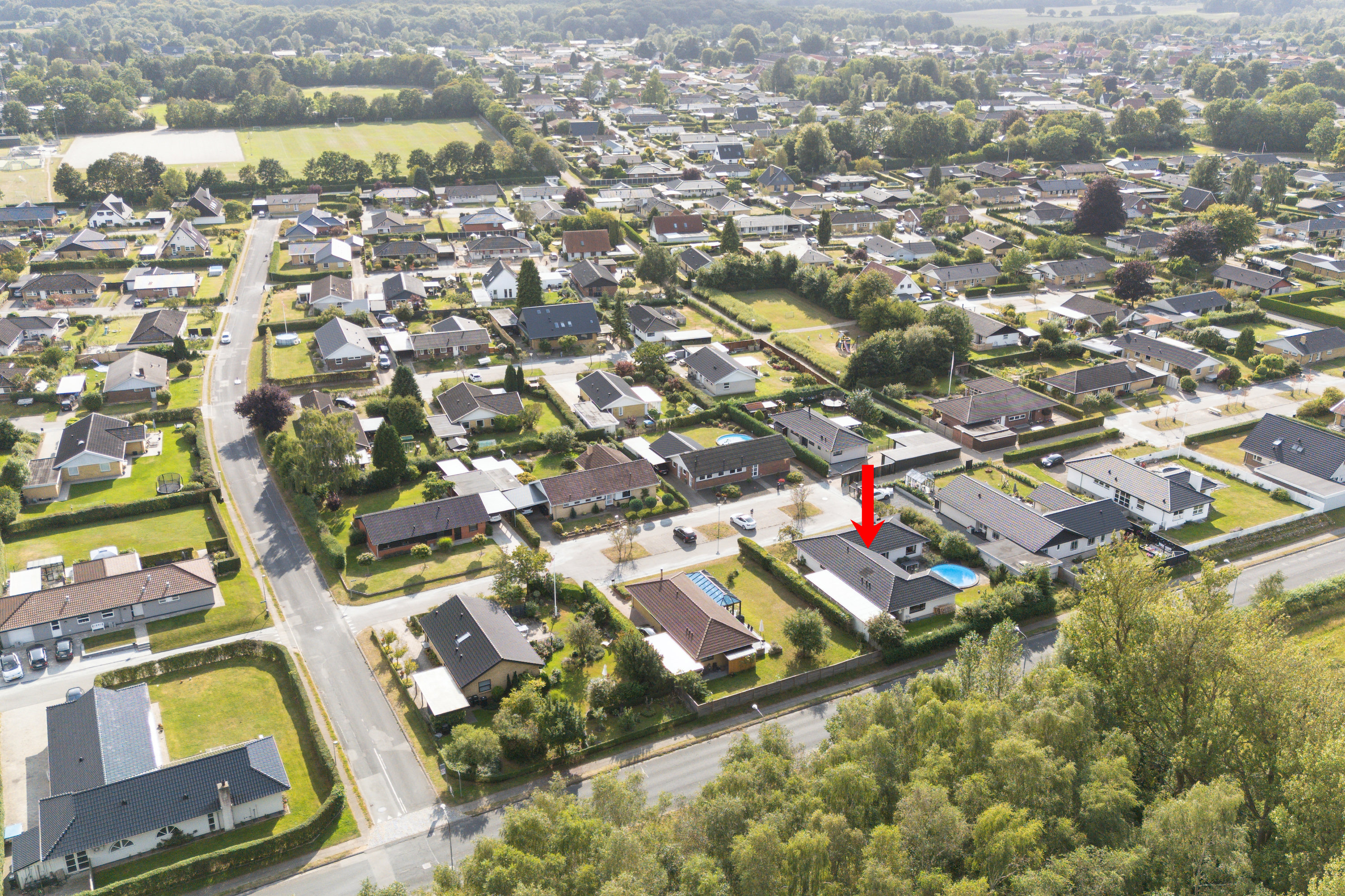 Fremhævet luftfoto billede i fuldskærmstilstand. Billede af Kronhjortløkken 128, Korup, 5210 Odense NV