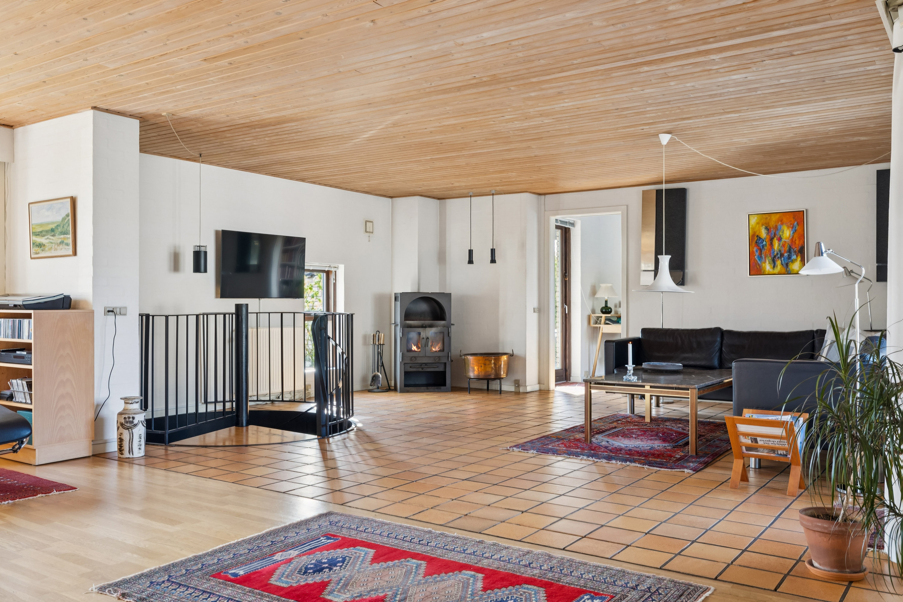 Fremhævet stue billede i fuldskærmstilstand. Billede af Kronhjortløkken 128, Korup, 5210 Odense NV