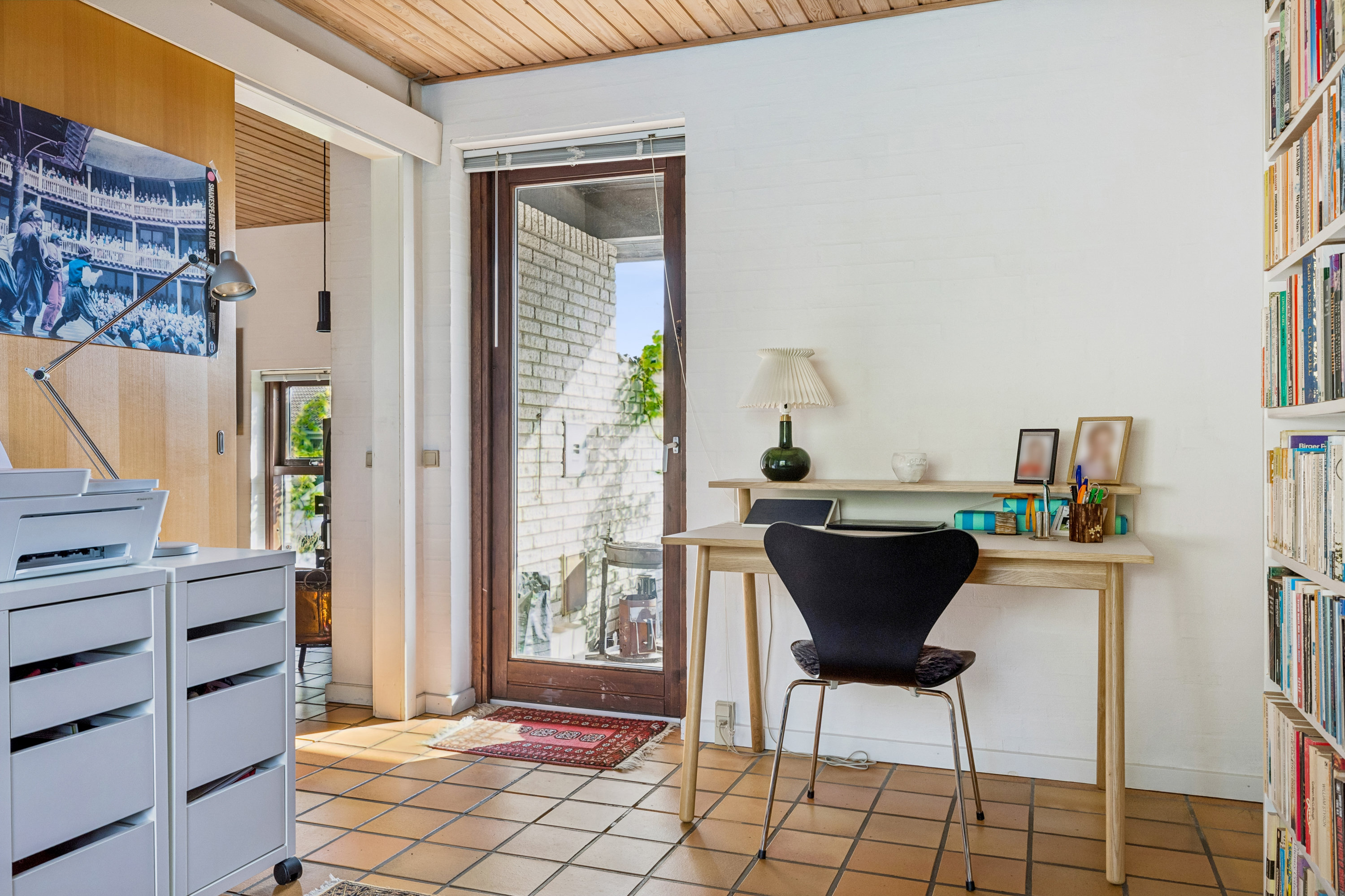 Fremhævet stue billede i fuldskærmstilstand. Billede af Kronhjortløkken 128, Korup, 5210 Odense NV