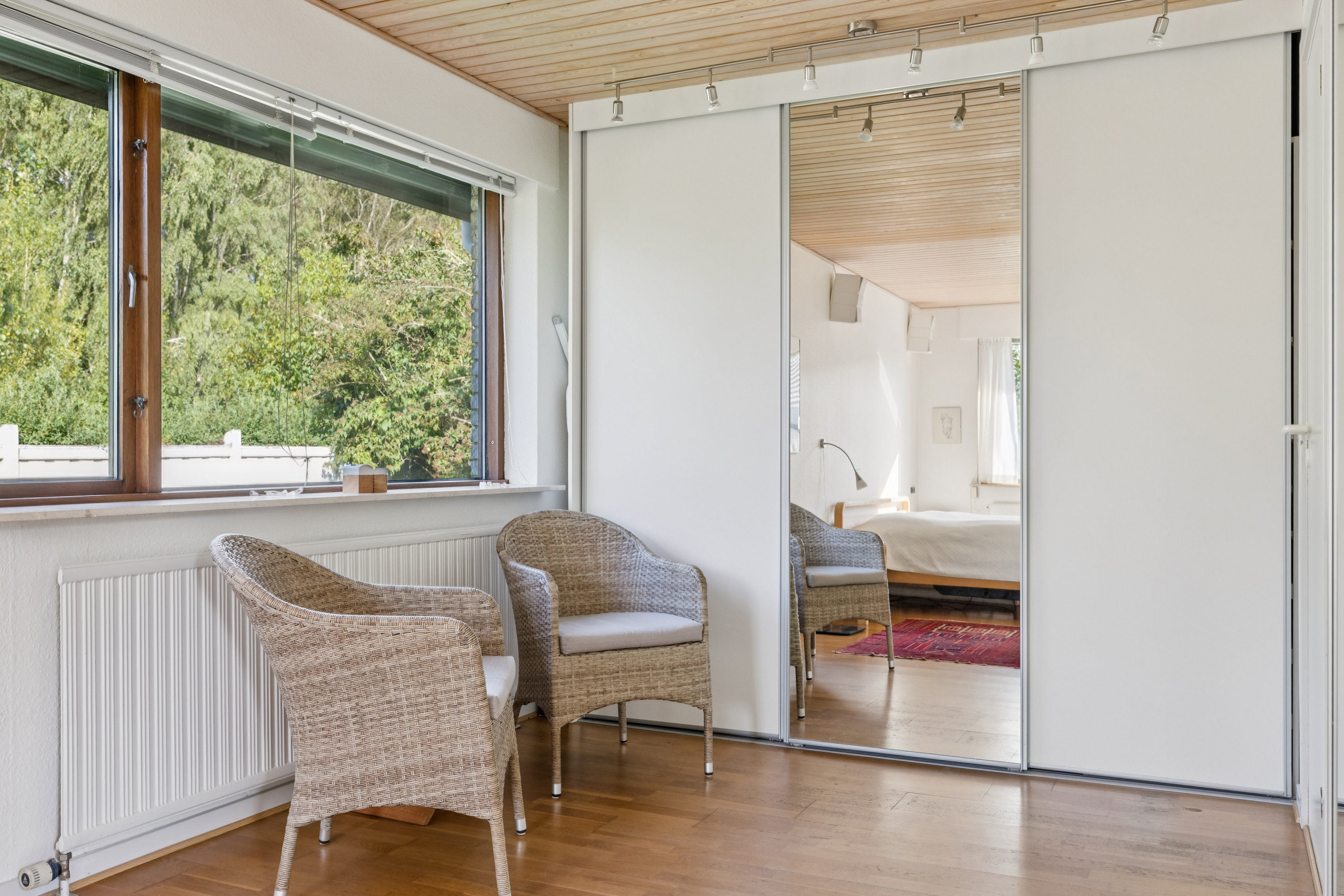 Fremhævet stue billede i fuldskærmstilstand. Billede af Kronhjortløkken 128, Korup, 5210 Odense NV