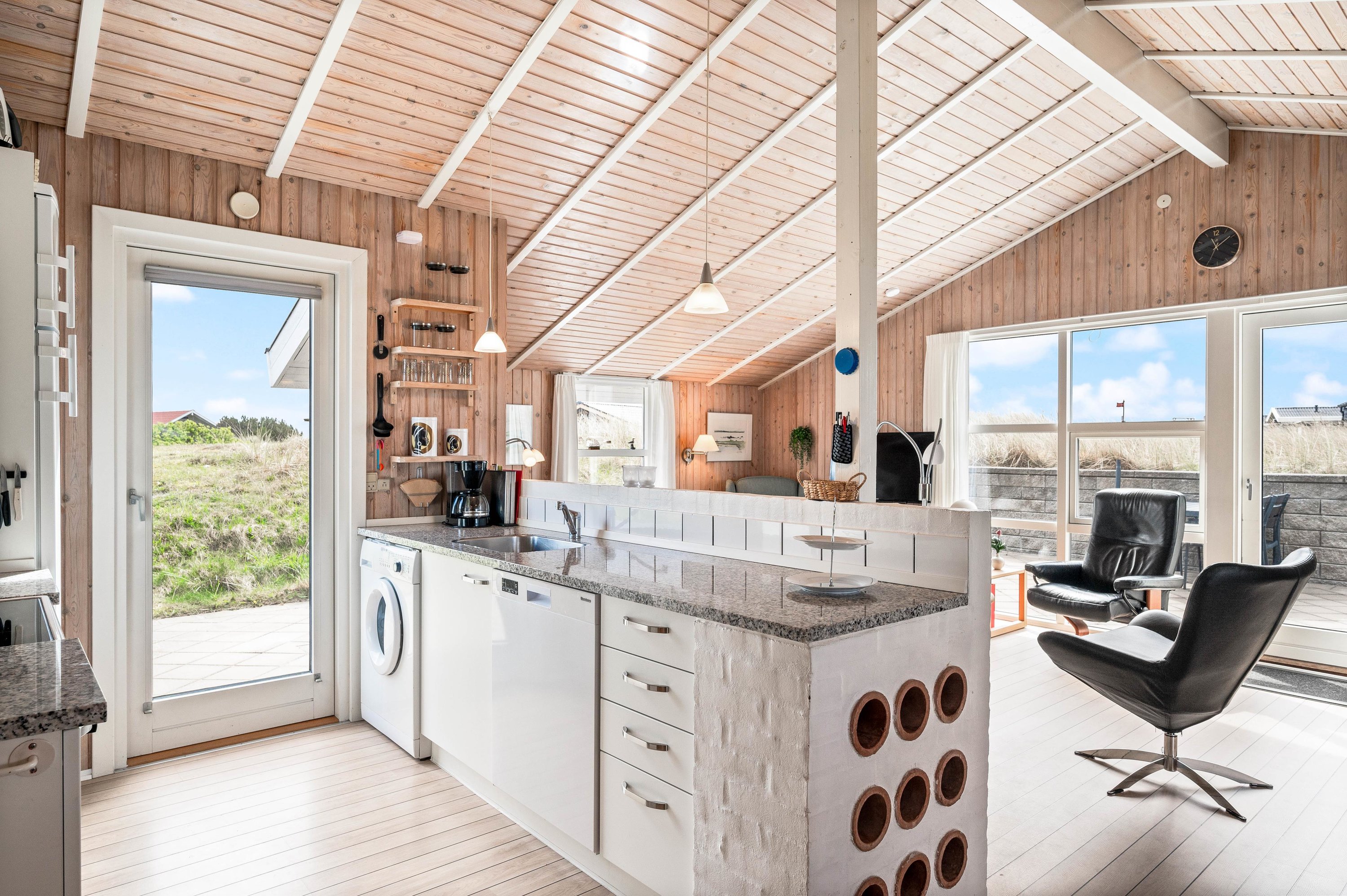 Fremhævet  billede i fuldskærmstilstand. Billede af Arvidvej 150, Bjerregaard, 6960 Hvide Sande