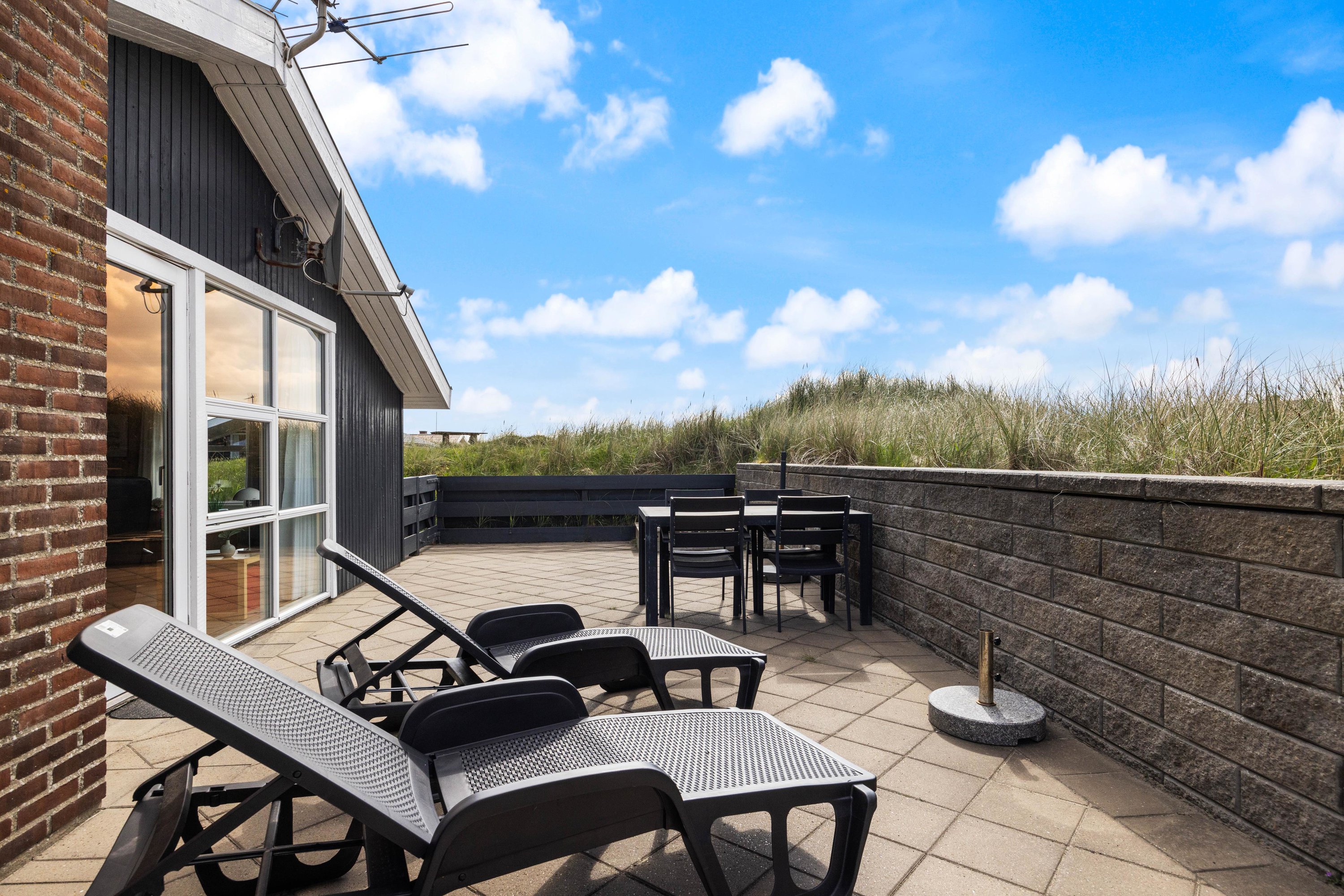 Fremhævet  billede i fuldskærmstilstand. Billede af Arvidvej 150, Bjerregaard, 6960 Hvide Sande