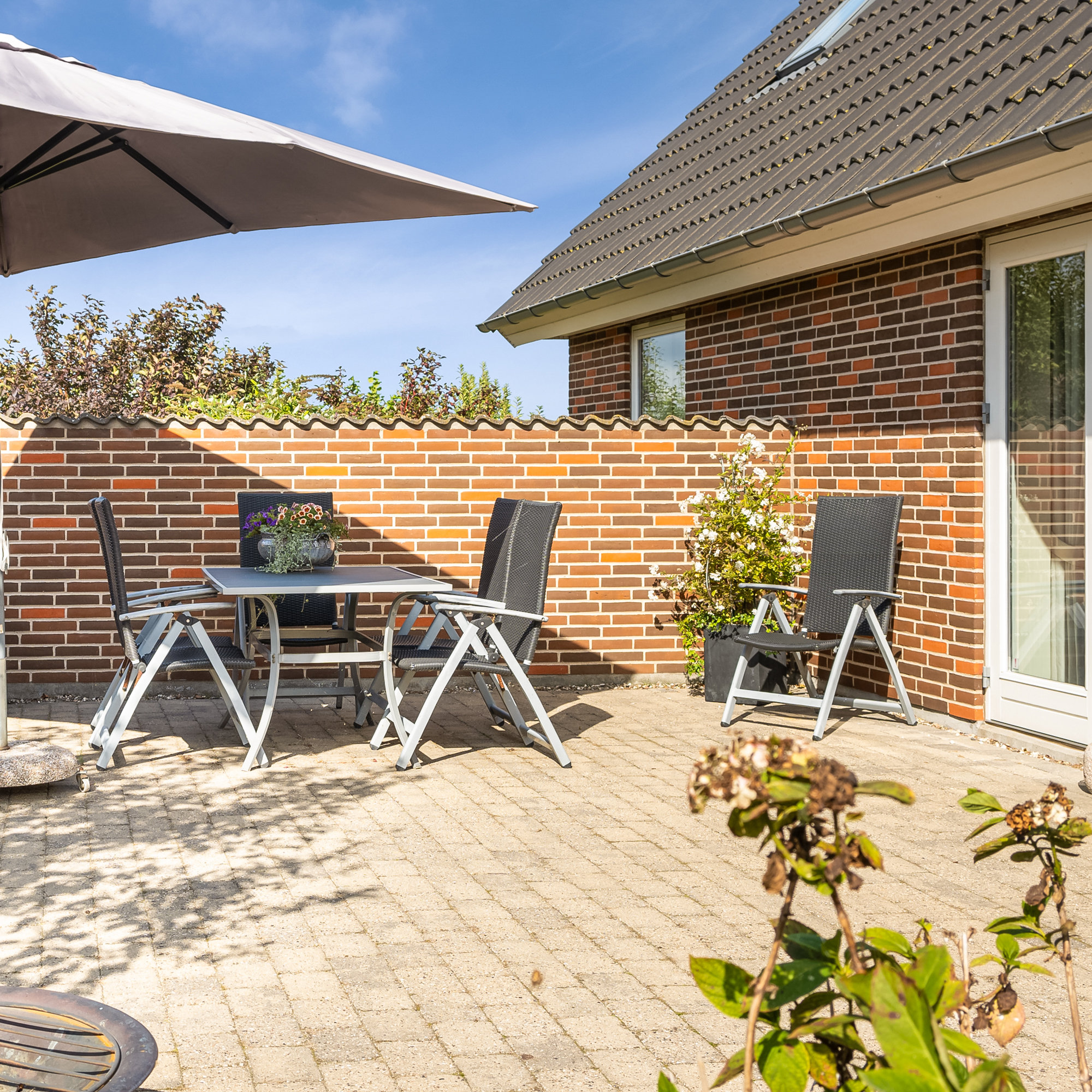 Fremhævet terrasse billede i fuldskærmstilstand. Billede af Oslovej 45, 5400 Bogense