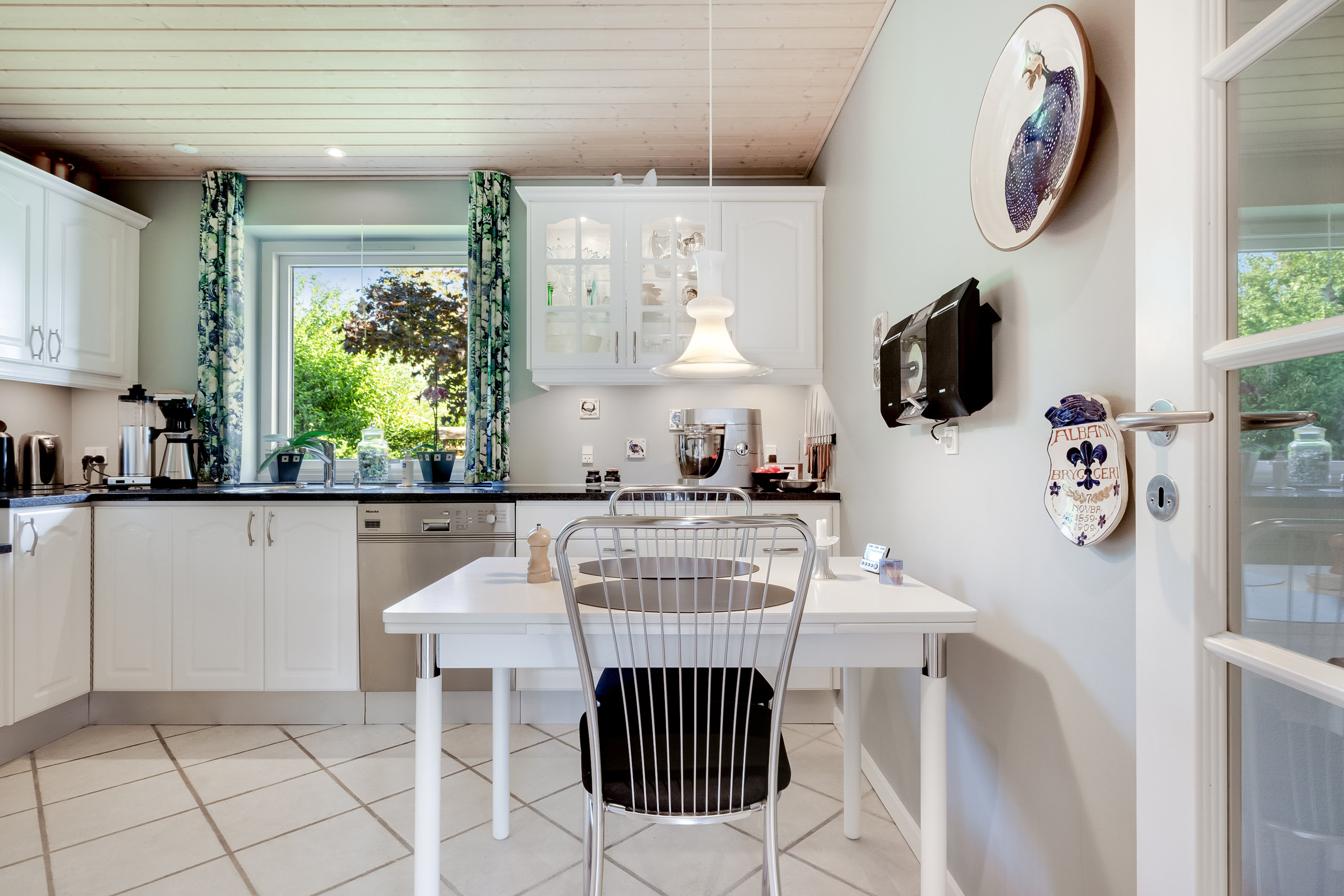 Fremhævet køkken billede i fuldskærmstilstand. Billede af Oslovej 45, 5400 Bogense