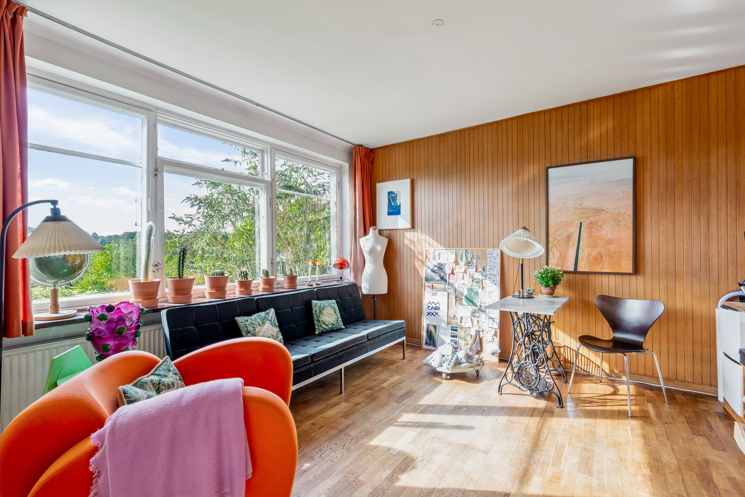 Fremhævet stue billede i fuldskærmstilstand. Billede af Skovvej 57, 2820 Gentofte