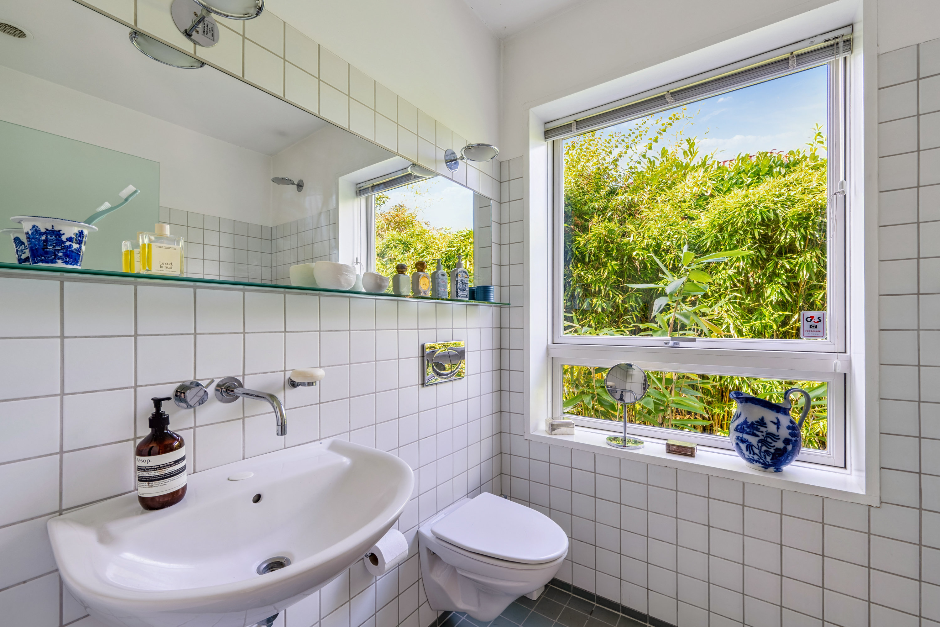 Fremhævet badeværelse billede i fuldskærmstilstand. Billede af Skovvej 57, 2820 Gentofte