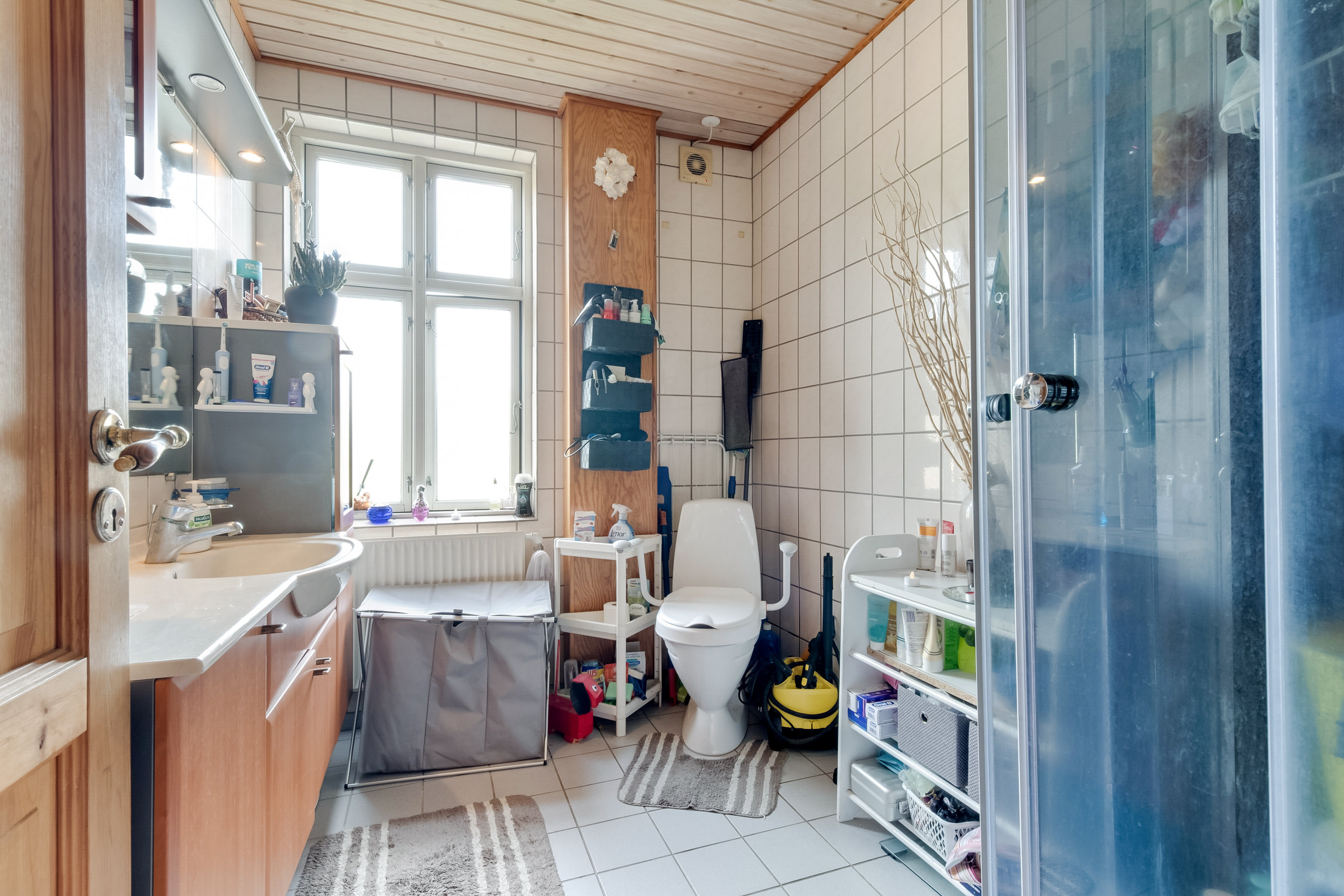 Fremhævet badeværelse billede i fuldskærmstilstand. Billede af Kauslundevej 88, Kauslunde, 5500 Middelfart