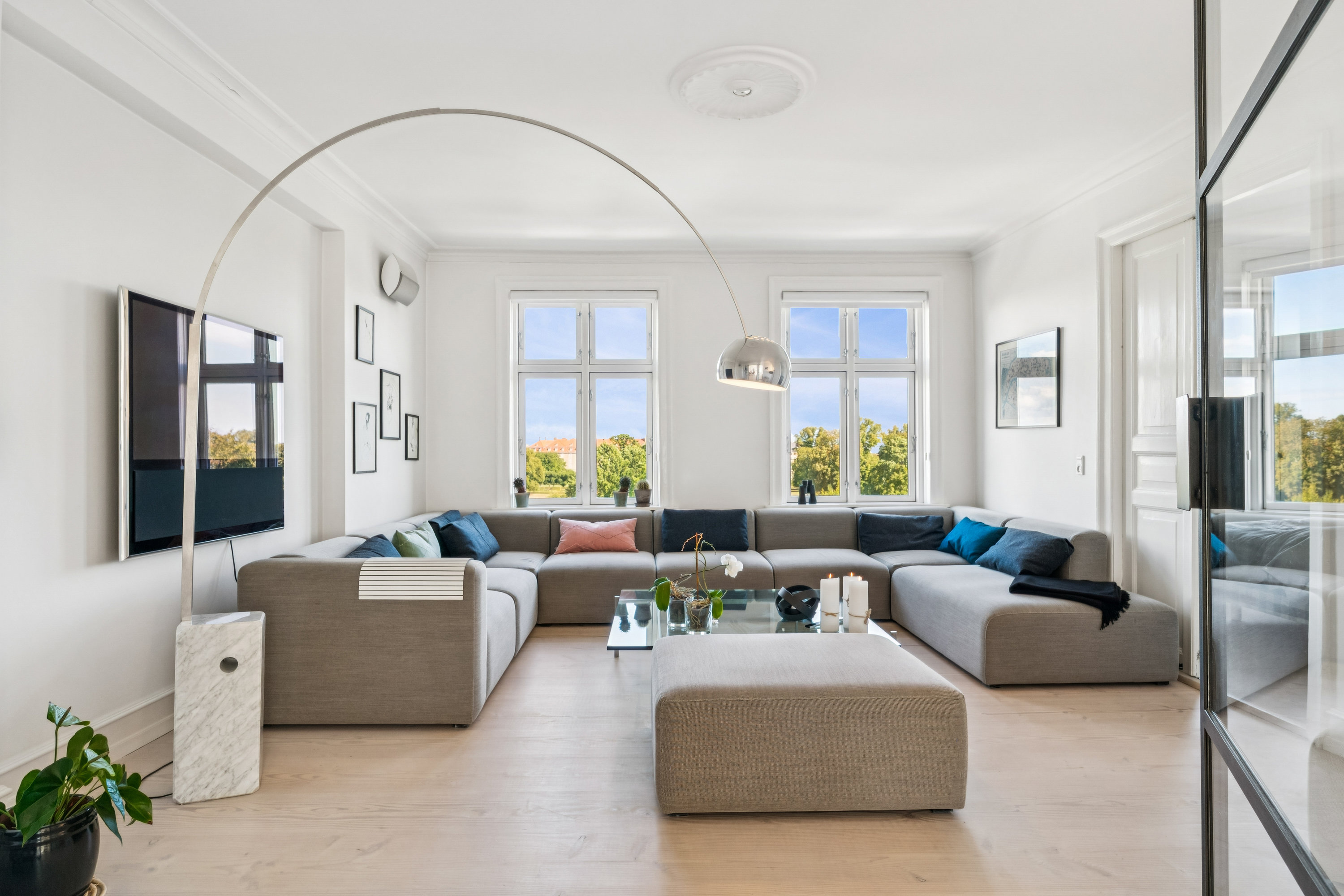 Fremhævet stue billede i fuldskærmstilstand. Billede af Gothersgade 95, 4. tv., 1123 København K