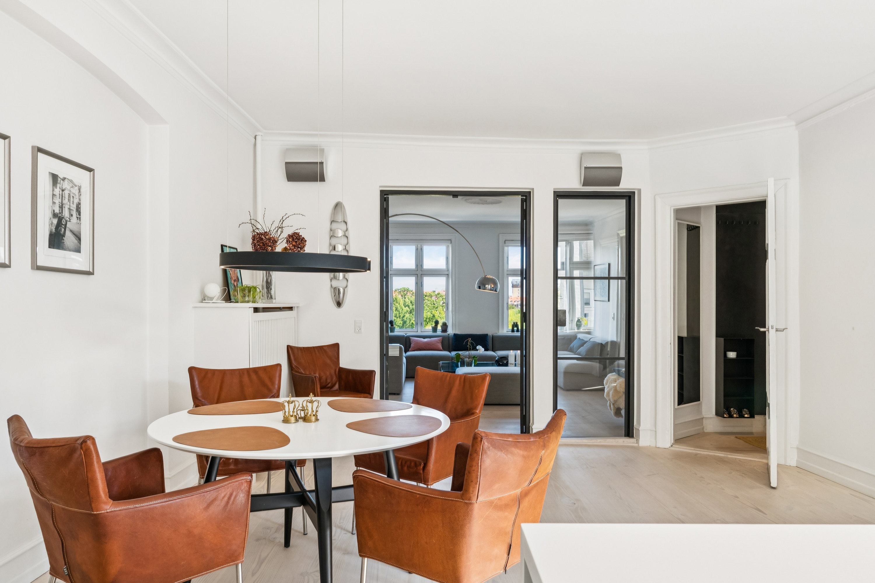 Fremhævet stue billede i fuldskærmstilstand. Billede af Gothersgade 95, 4. tv., 1123 København K