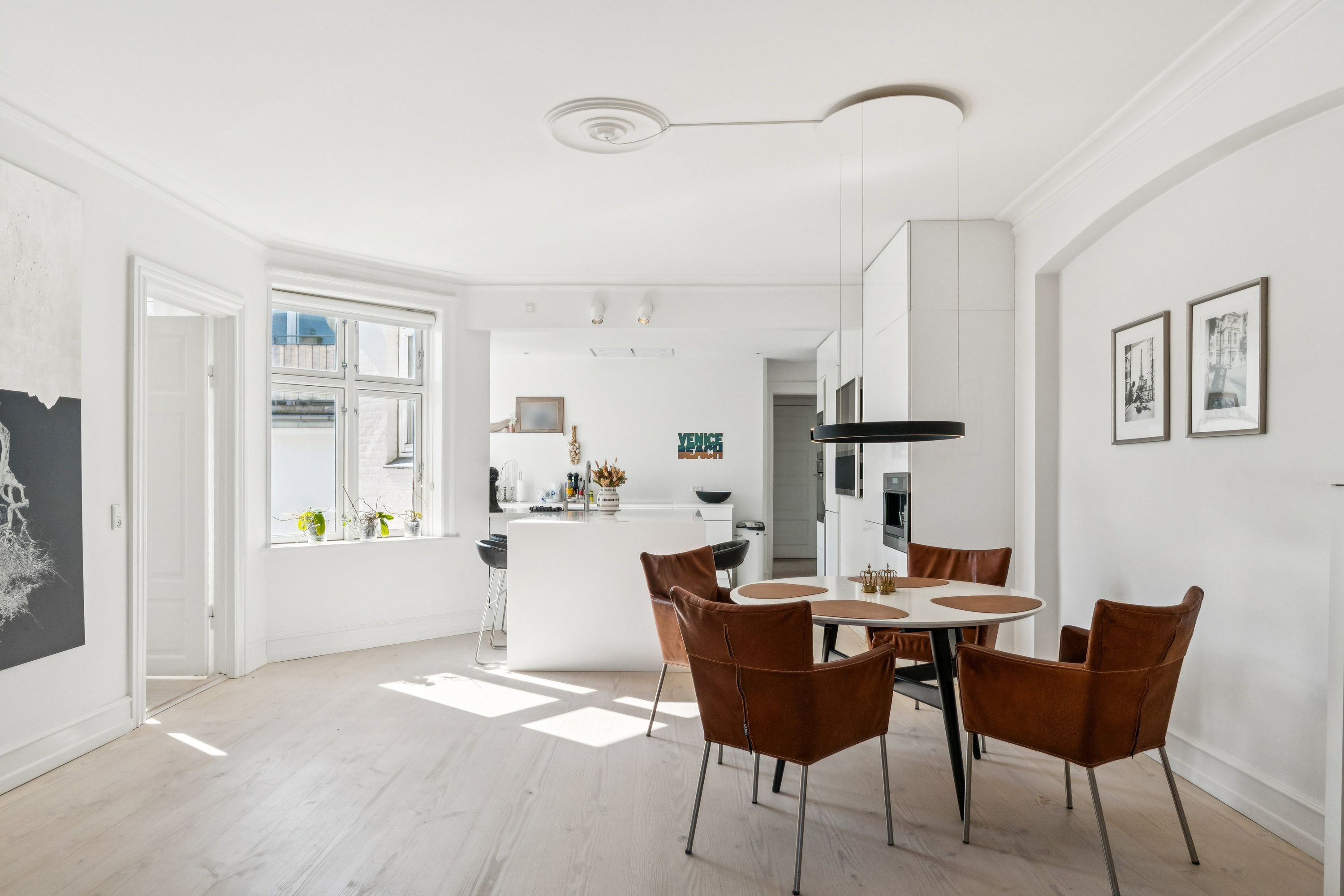 Fremhævet stue billede i fuldskærmstilstand. Billede af Gothersgade 95, 4. tv., 1123 København K