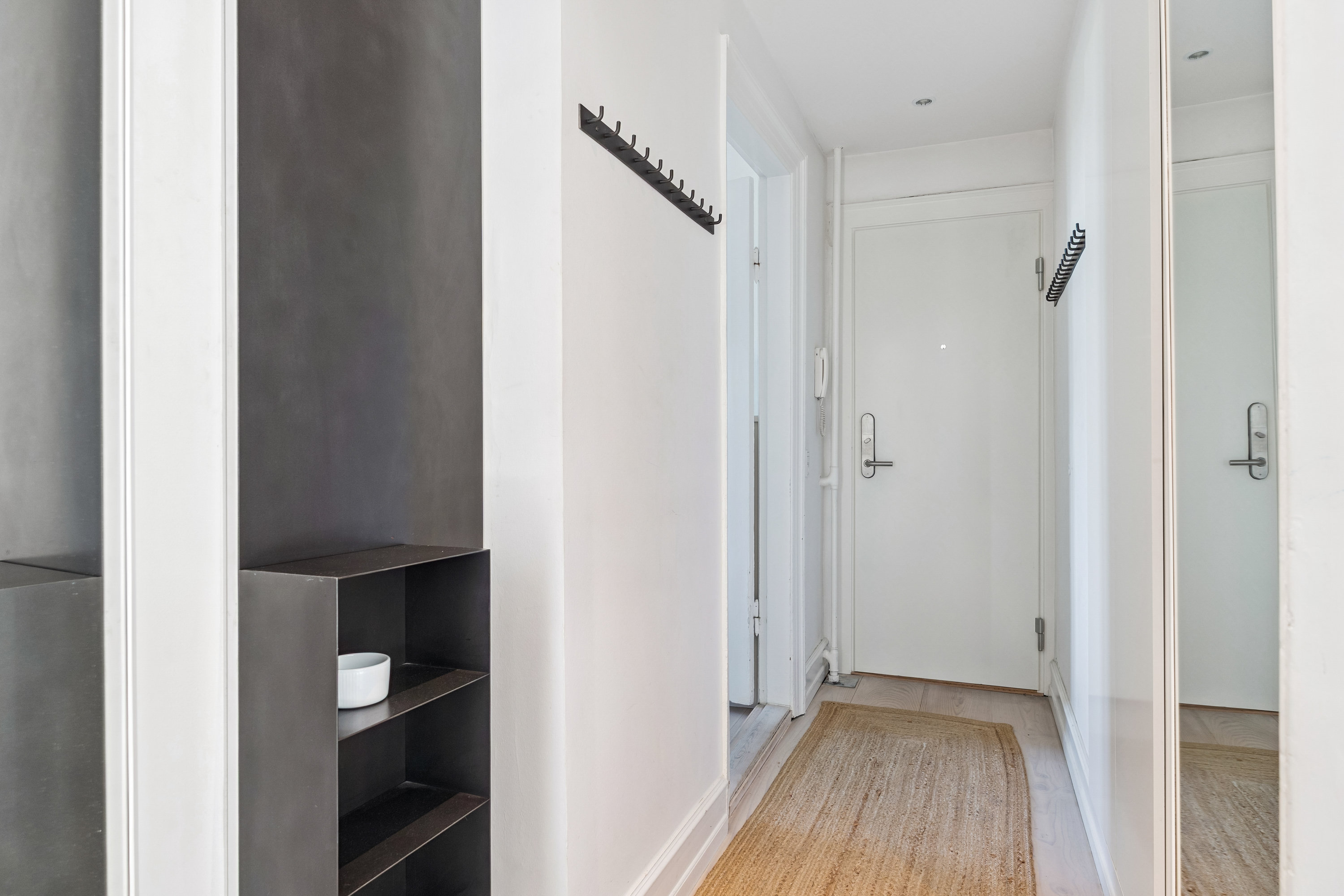 Fremhævet entré billede i fuldskærmstilstand. Billede af Gothersgade 95, 4. tv., 1123 København K