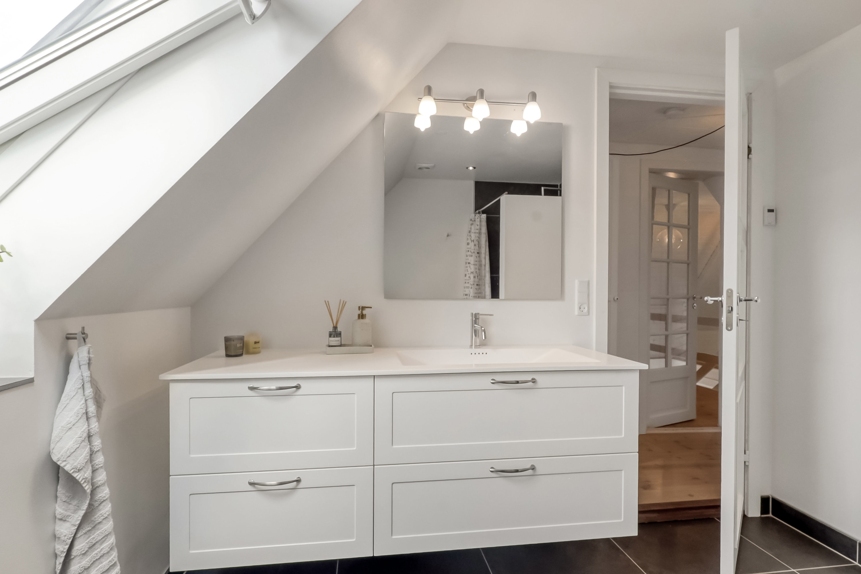 Fremhævet badeværelse billede i fuldskærmstilstand. Billede af Strandgade 47, Tåsinge, 5700 Svendborg