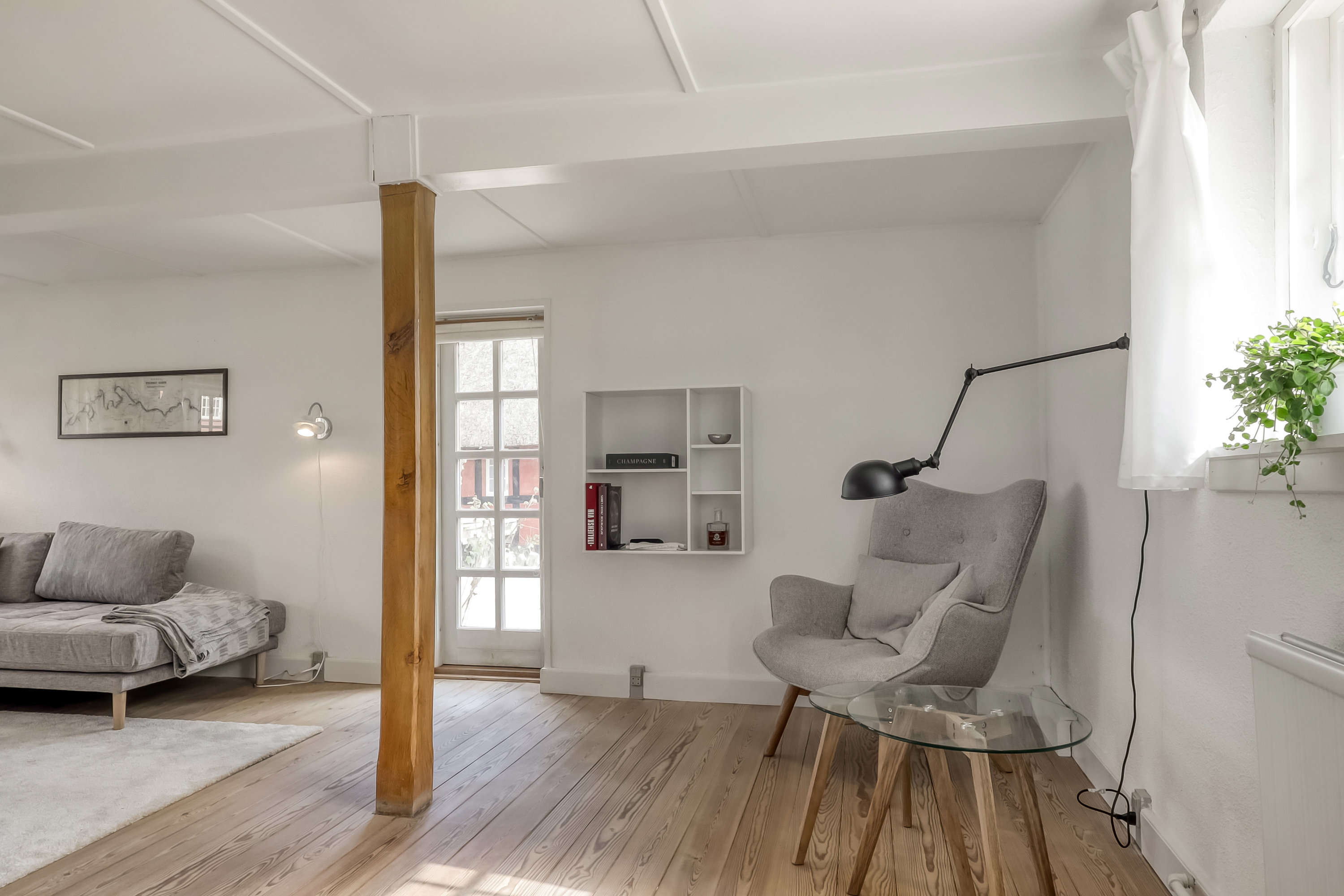 Fremhævet stue billede i fuldskærmstilstand. Billede af Strandgade 47, Tåsinge, 5700 Svendborg