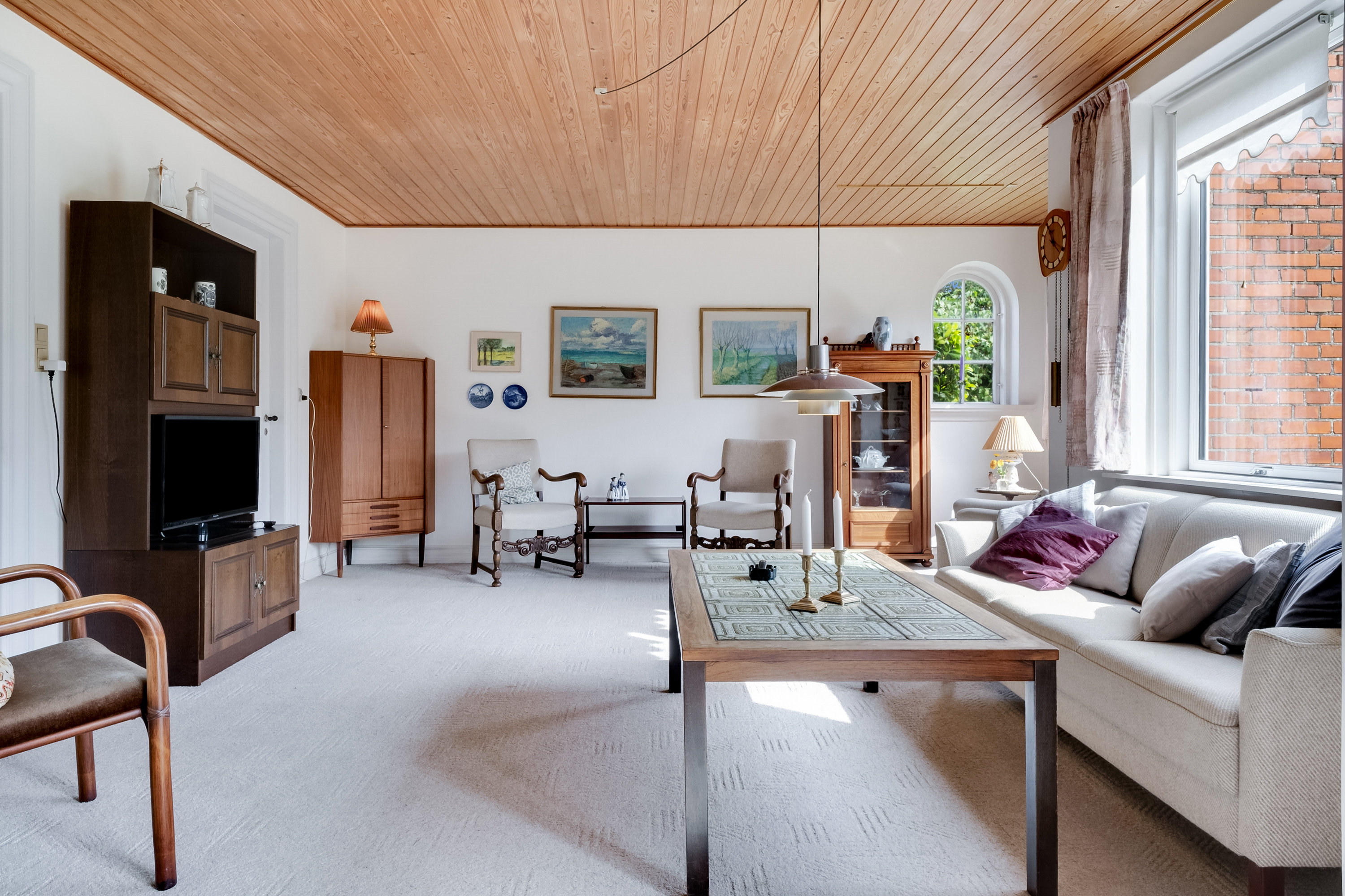 Fremhævet stue billede i fuldskærmstilstand. Billede af Midskovvej 261, Midskov, 5370 Mesinge