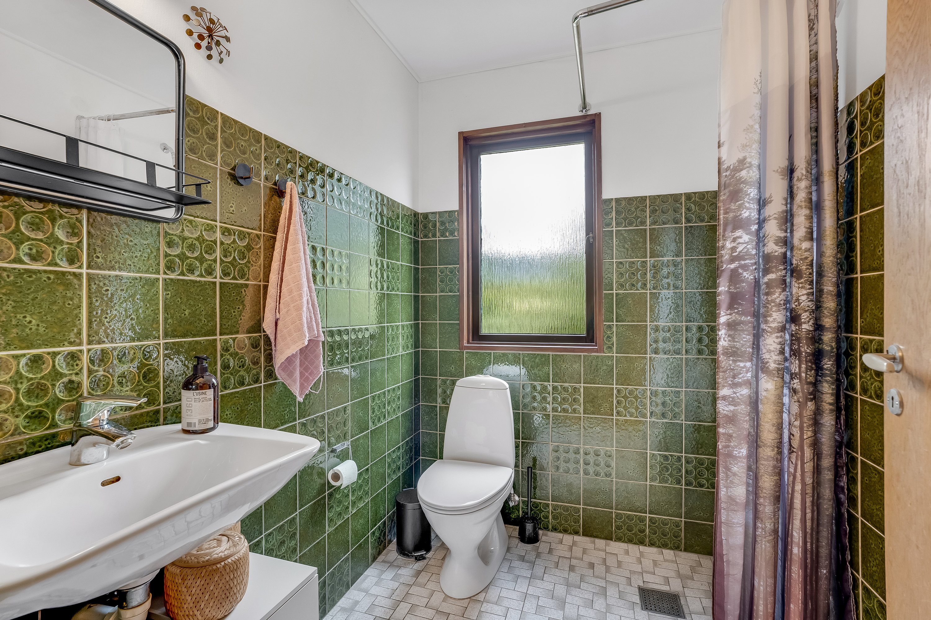 Fremhævet badeværelse billede i fuldskærmstilstand. Billede af Krummingen 8, Nagelsti, 4800 Nykøbing F