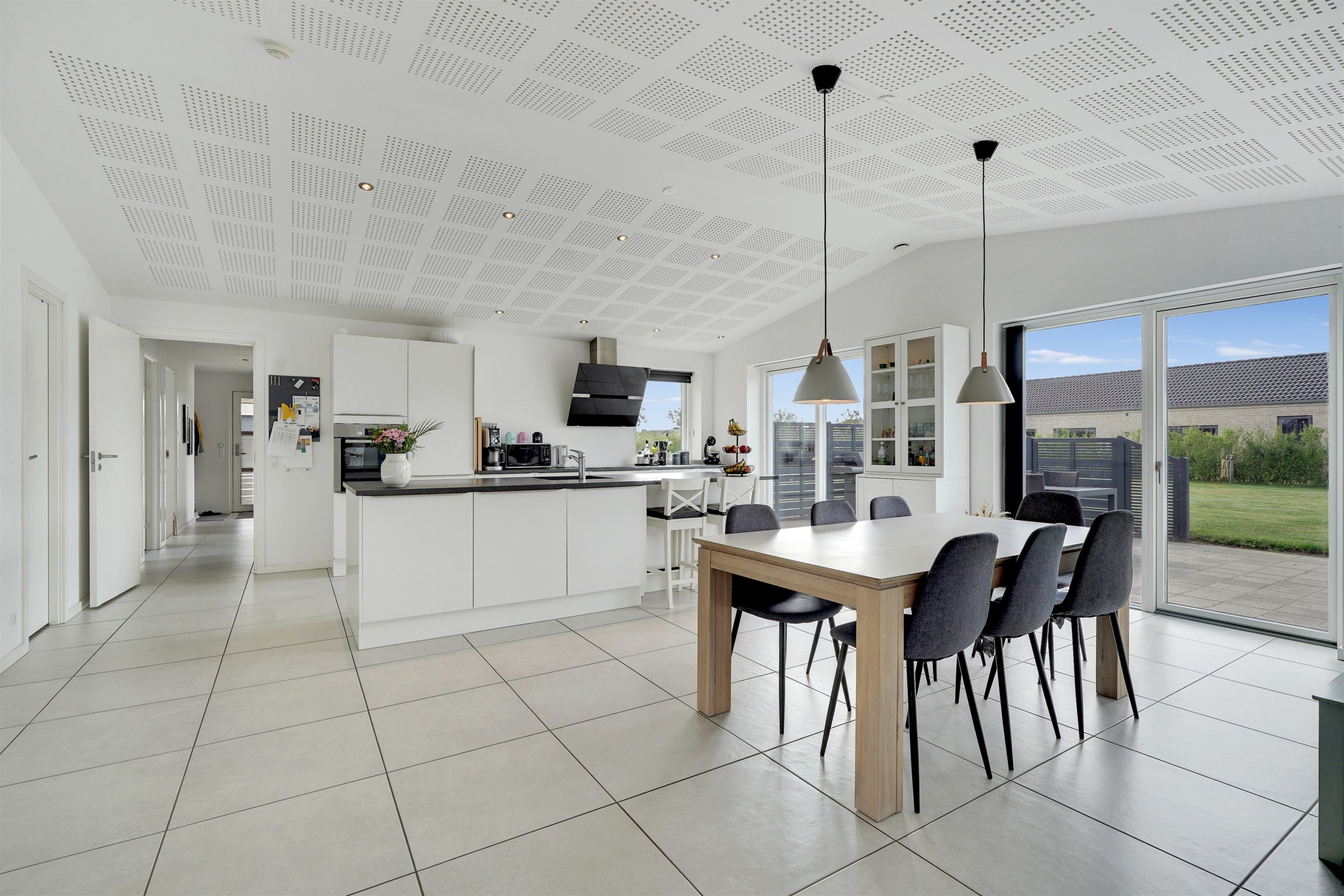 Fremhævet alrum billede i fuldskærmstilstand. Billede af Tusindbenet 4, 7190 Billund