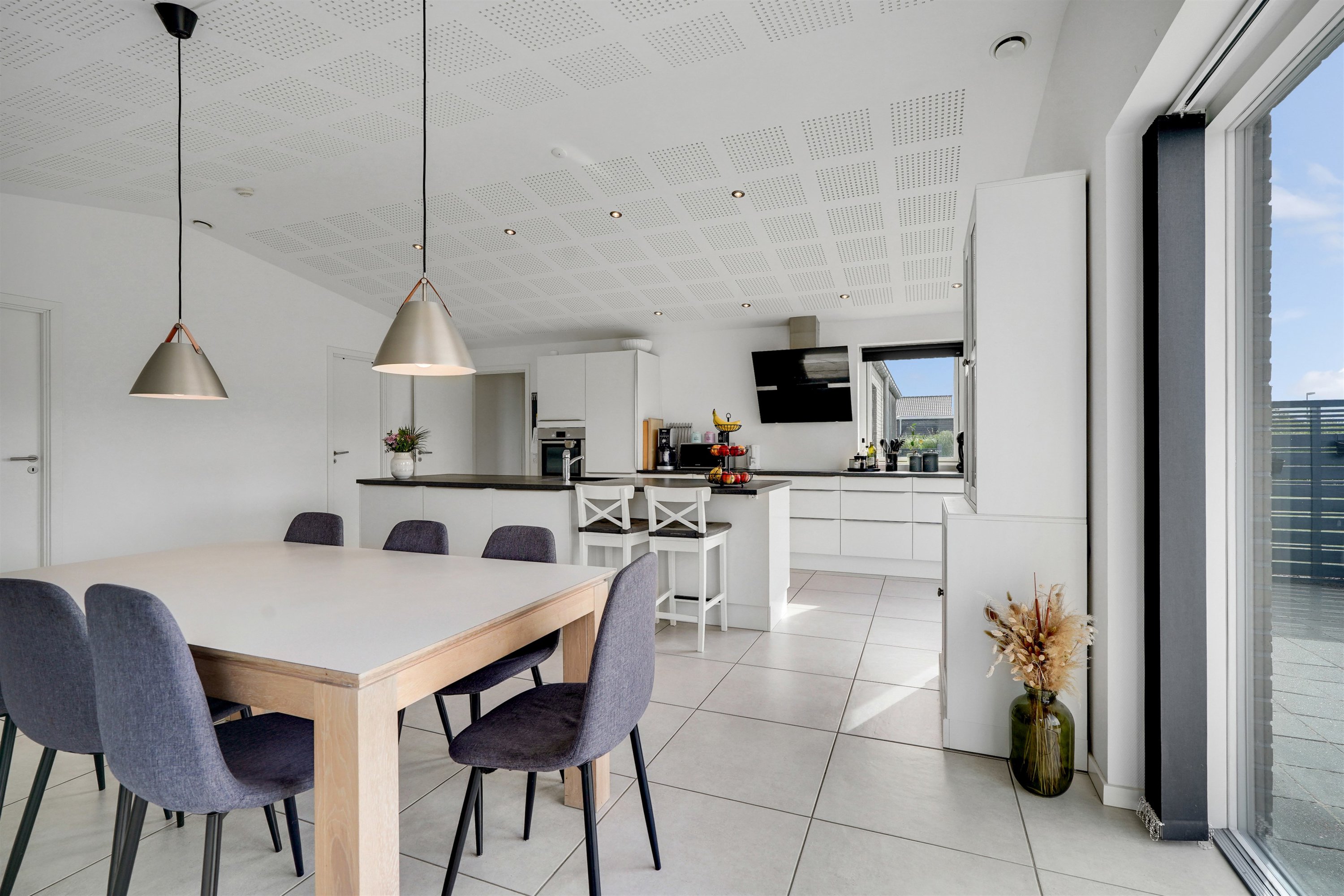 Fremhævet alrum billede i fuldskærmstilstand. Billede af Tusindbenet 4, 7190 Billund