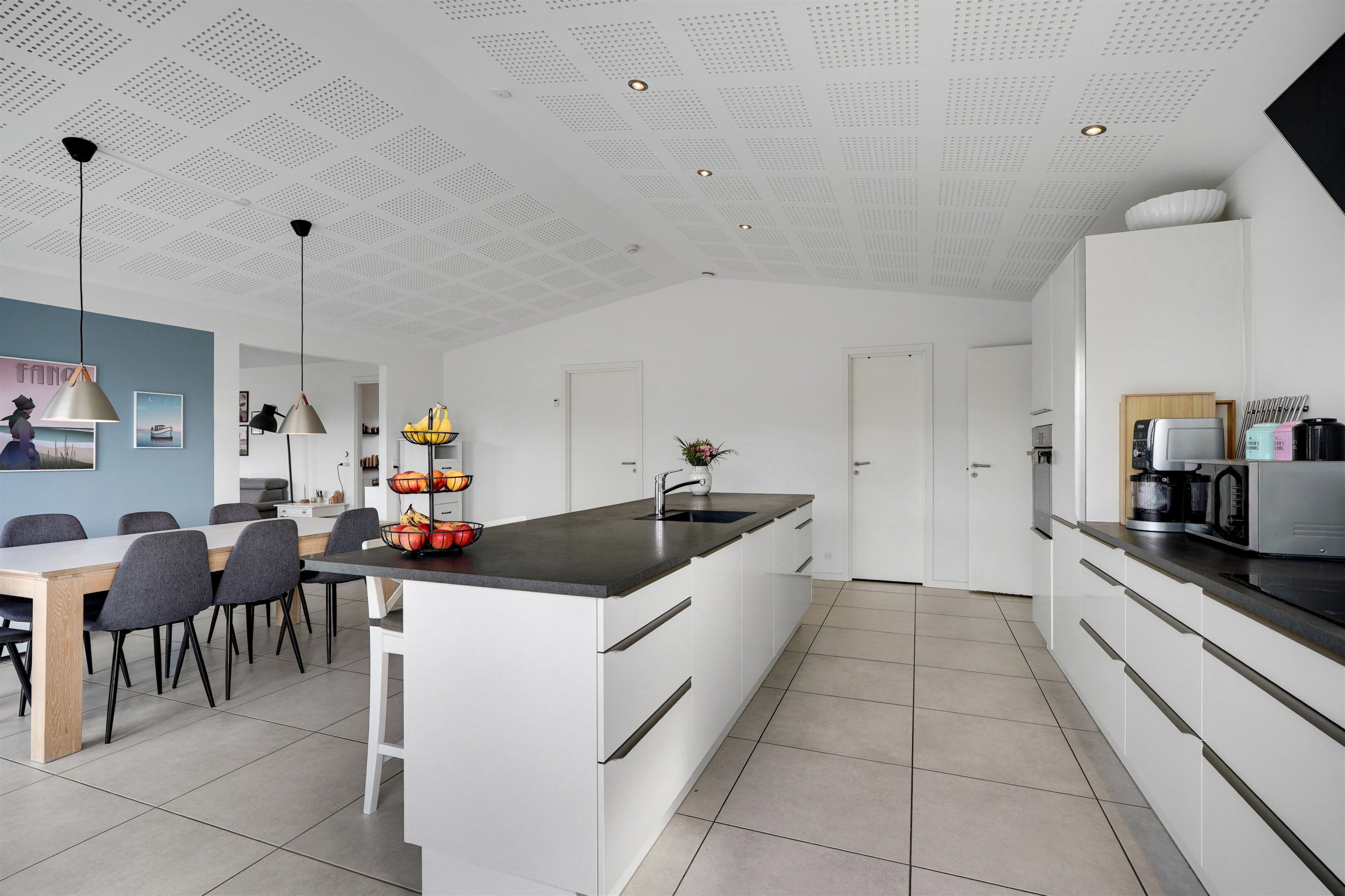 Fremhævet køkken billede i fuldskærmstilstand. Billede af Tusindbenet 4, 7190 Billund