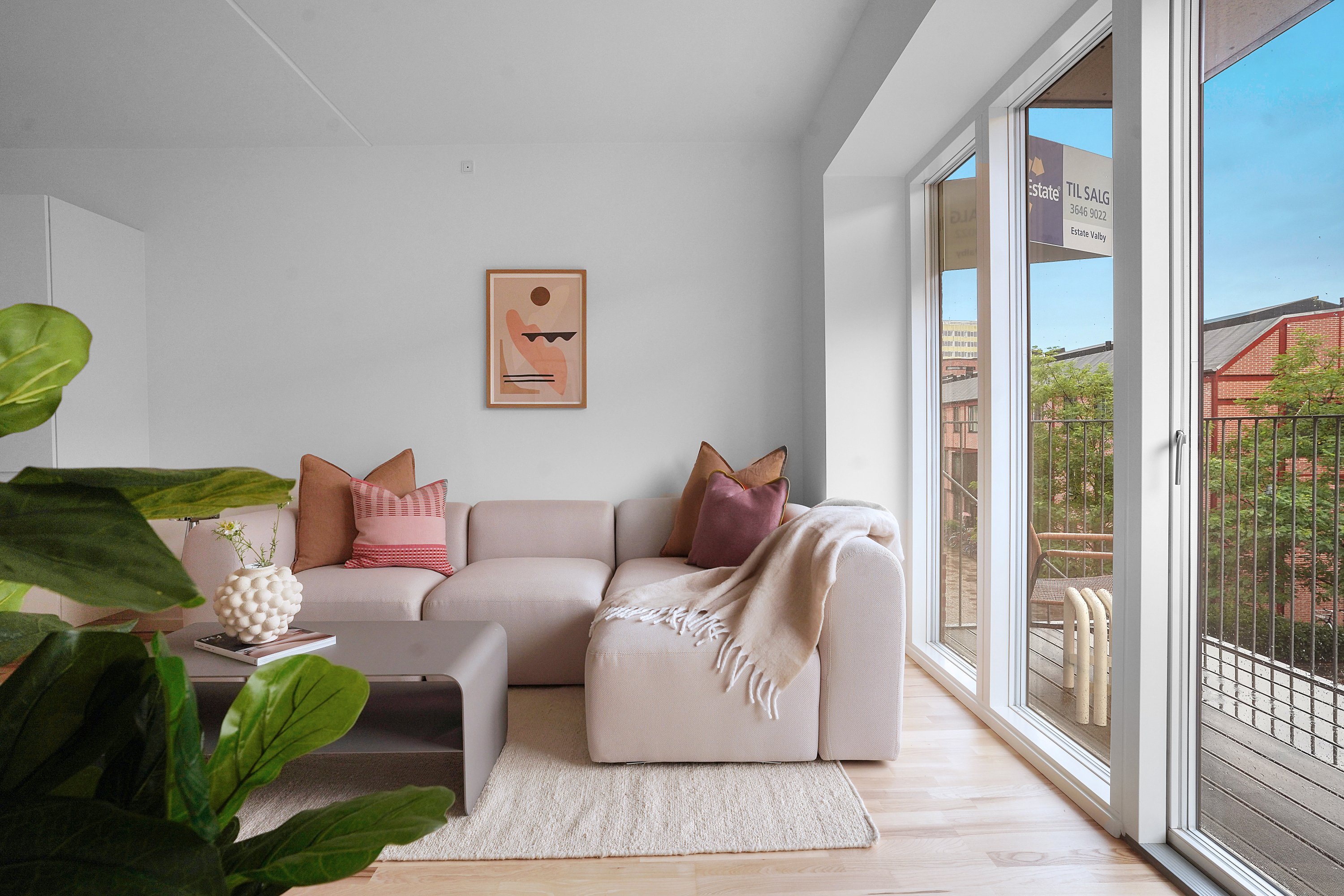 Fremhævet stue billede i fuldskærmstilstand. Billede af Tove Maës Vej 2, 2. tv., 2500 Valby