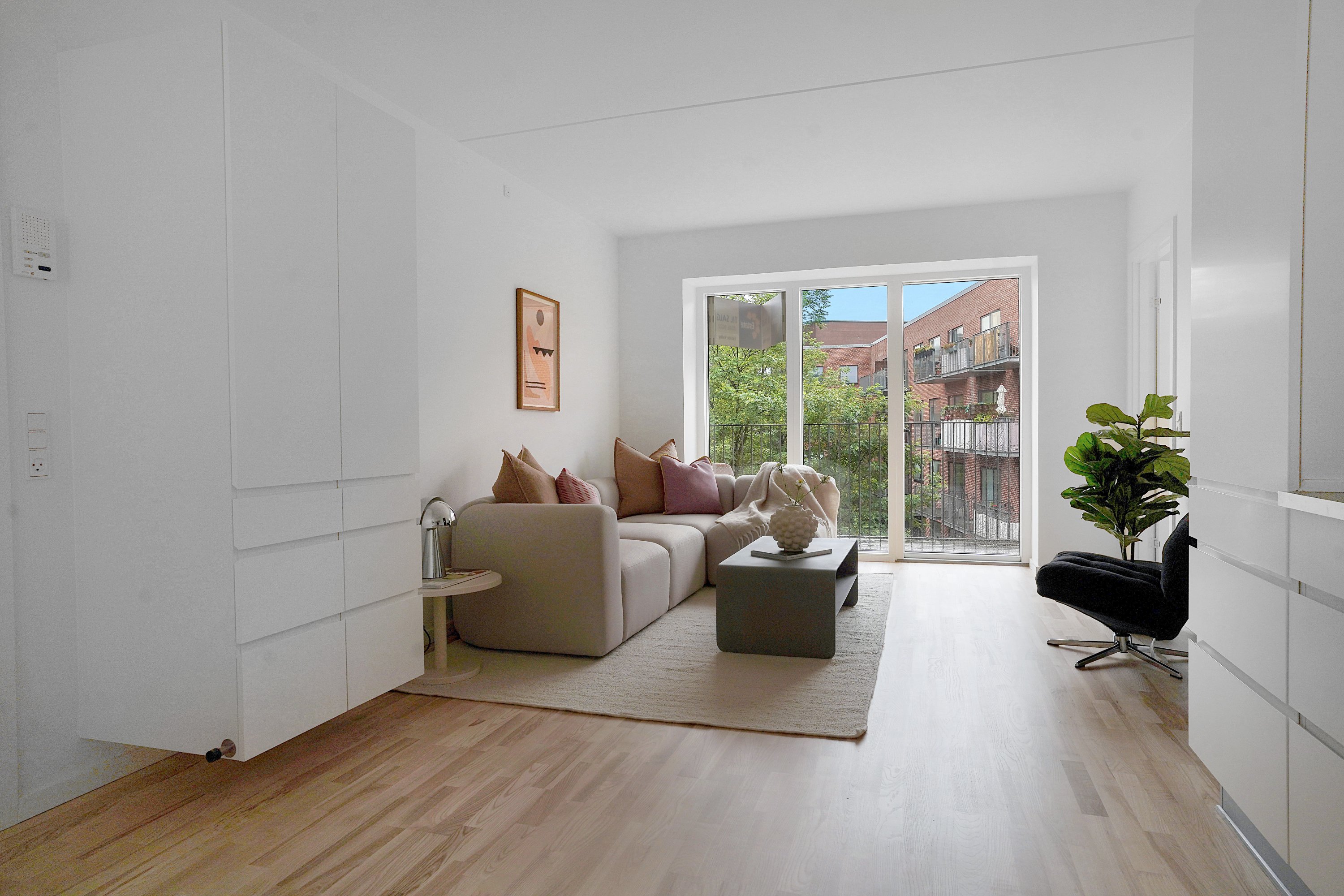 Fremhævet stue billede i fuldskærmstilstand. Billede af Tove Maës Vej 2, 2. tv., 2500 Valby