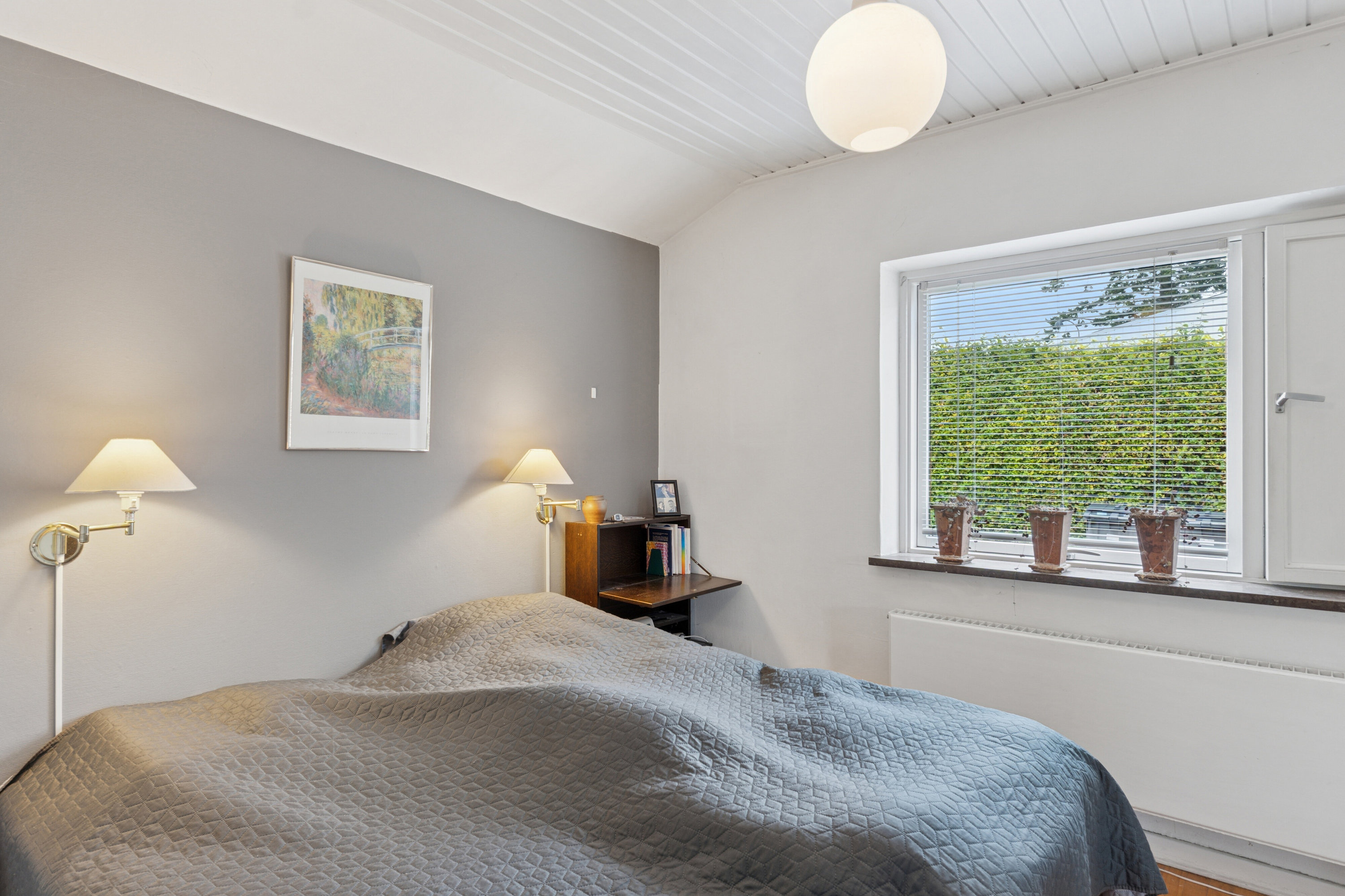 Fremhævet soveværelse billede i fuldskærmstilstand. Billede af Skodsborgvej 380, 2850 Nærum