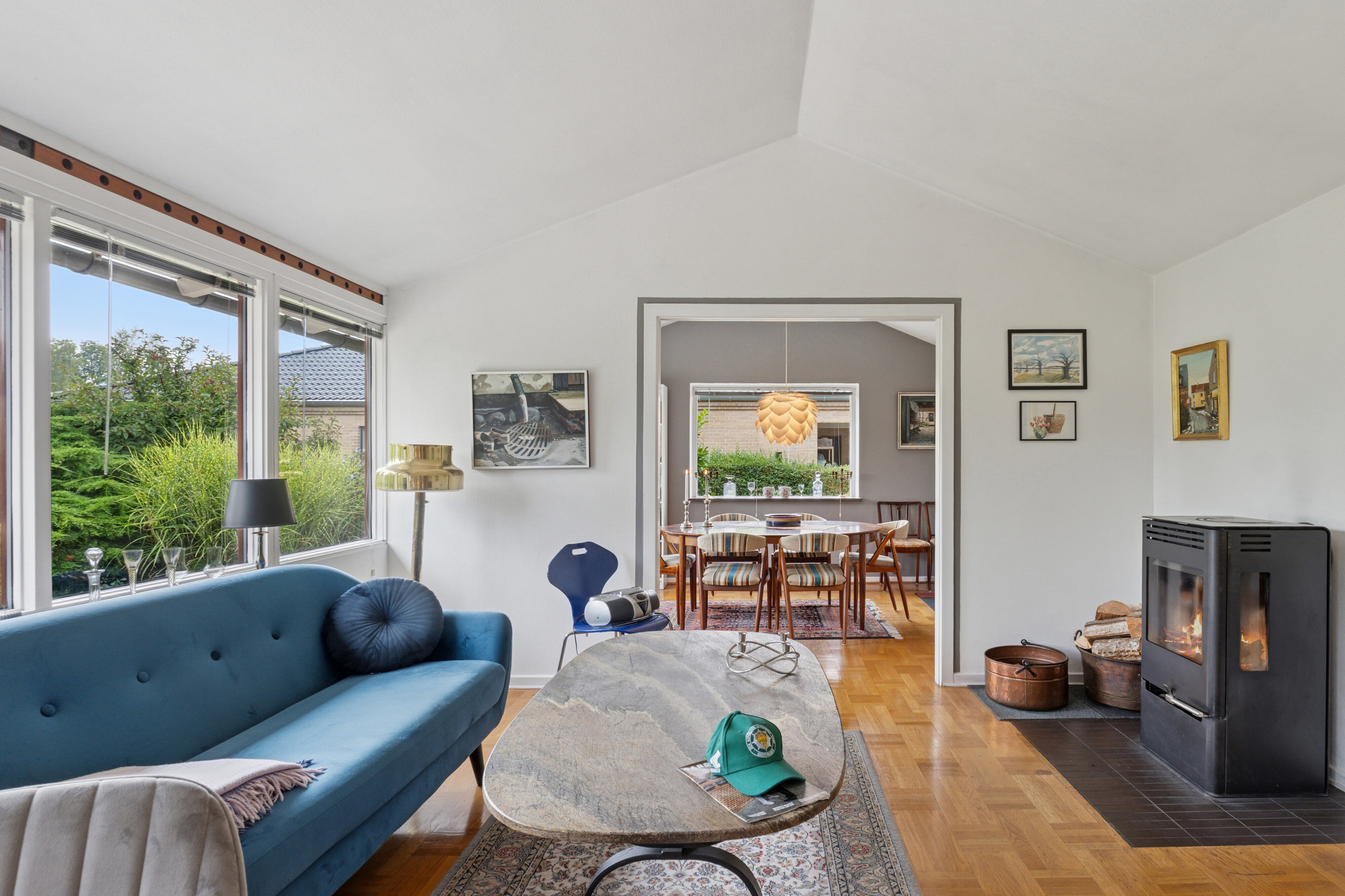 Fremhævet stue billede i fuldskærmstilstand. Billede af Skodsborgvej 380, 2850 Nærum