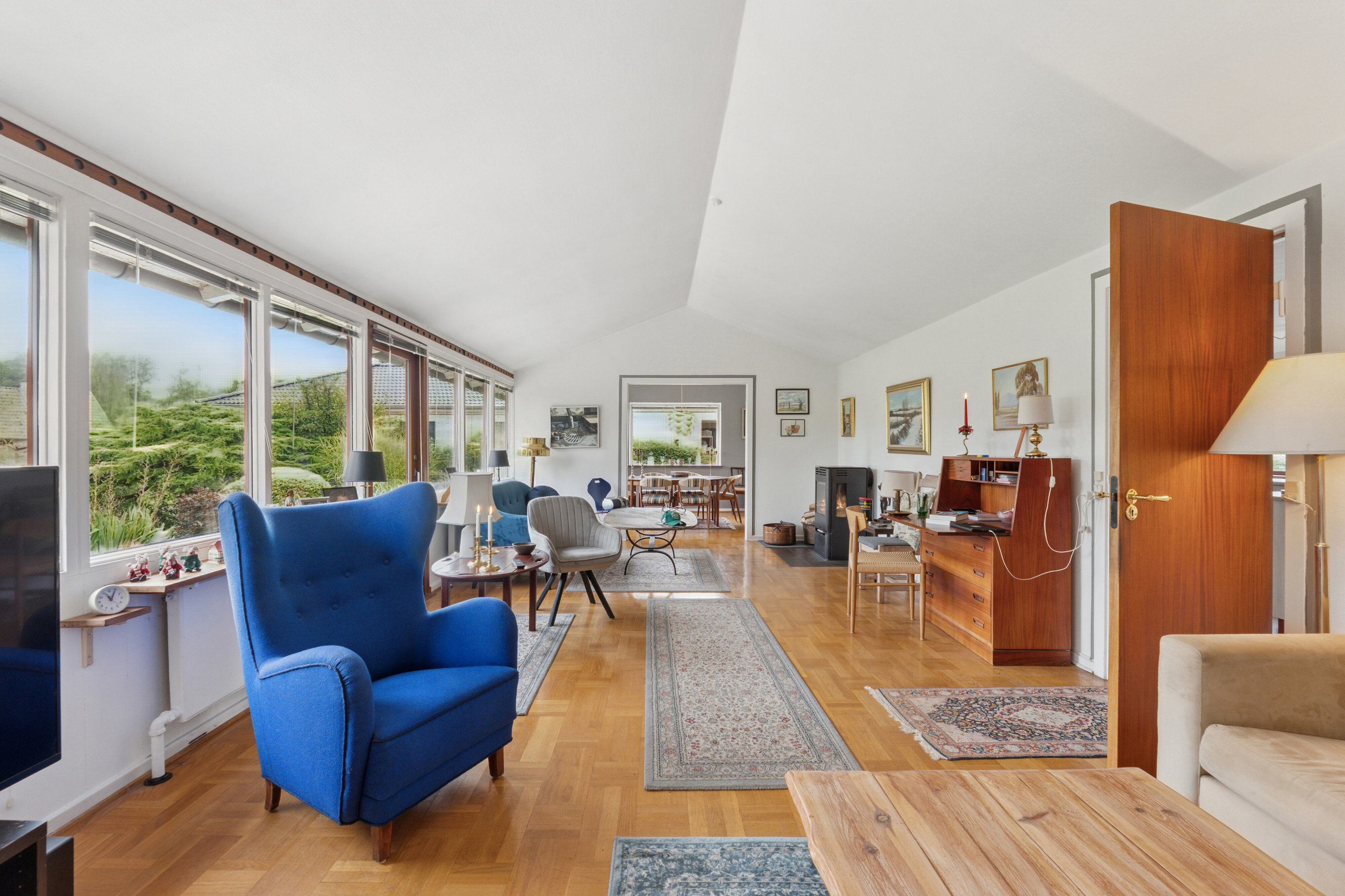 Fremhævet stue billede i fuldskærmstilstand. Billede af Skodsborgvej 380, 2850 Nærum