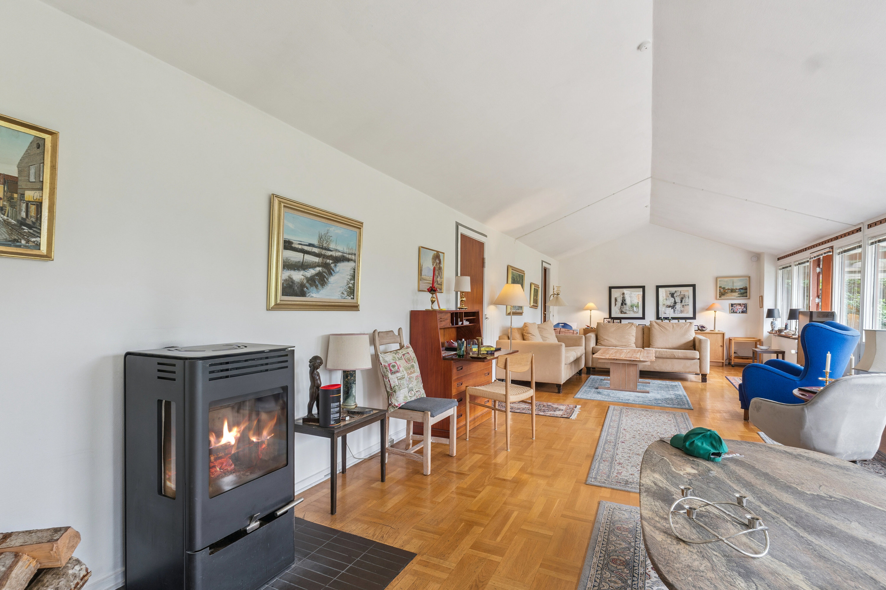 Fremhævet stue billede i fuldskærmstilstand. Billede af Skodsborgvej 380, 2850 Nærum