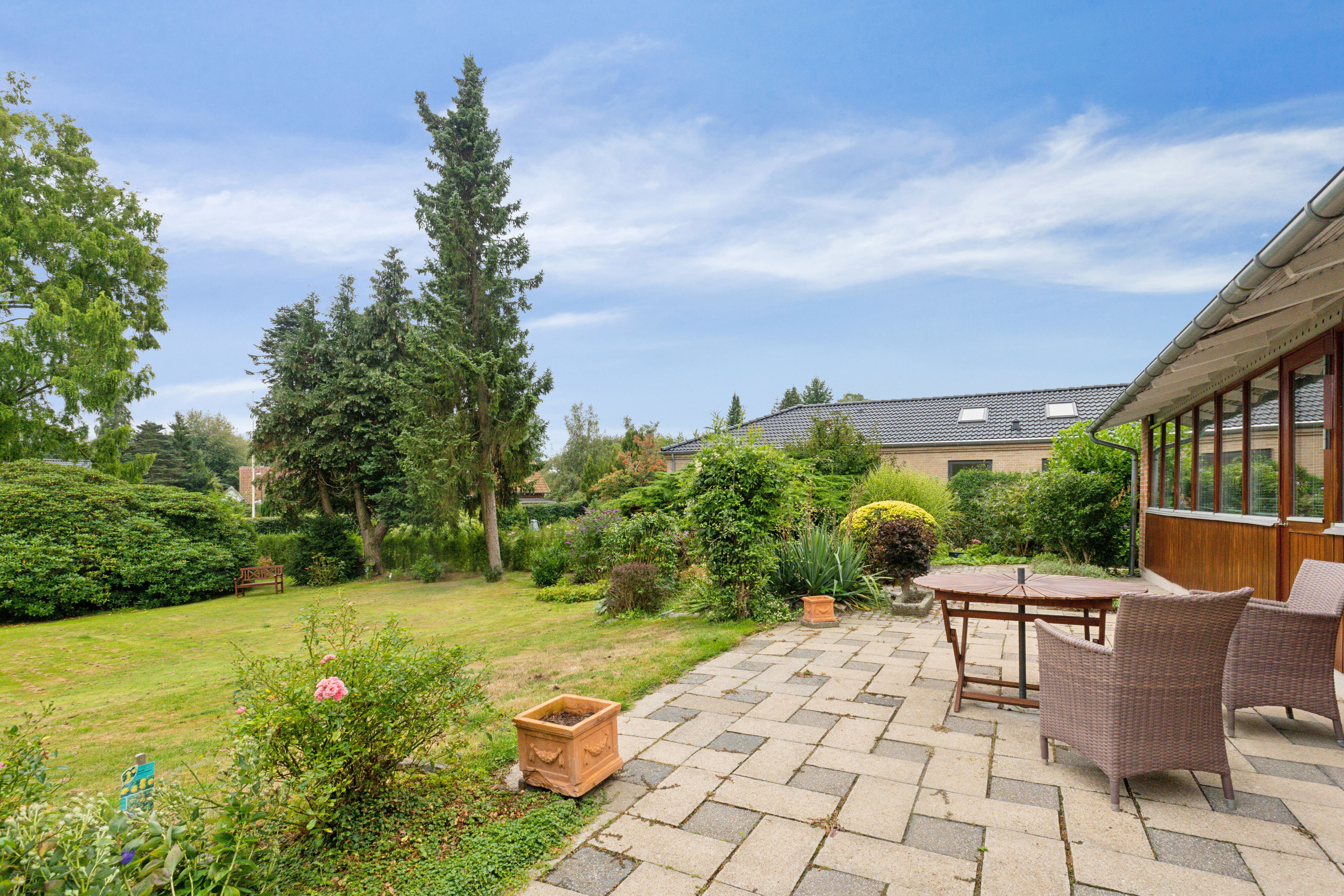 Fremhævet terrasse billede i fuldskærmstilstand. Billede af Skodsborgvej 380, 2850 Nærum