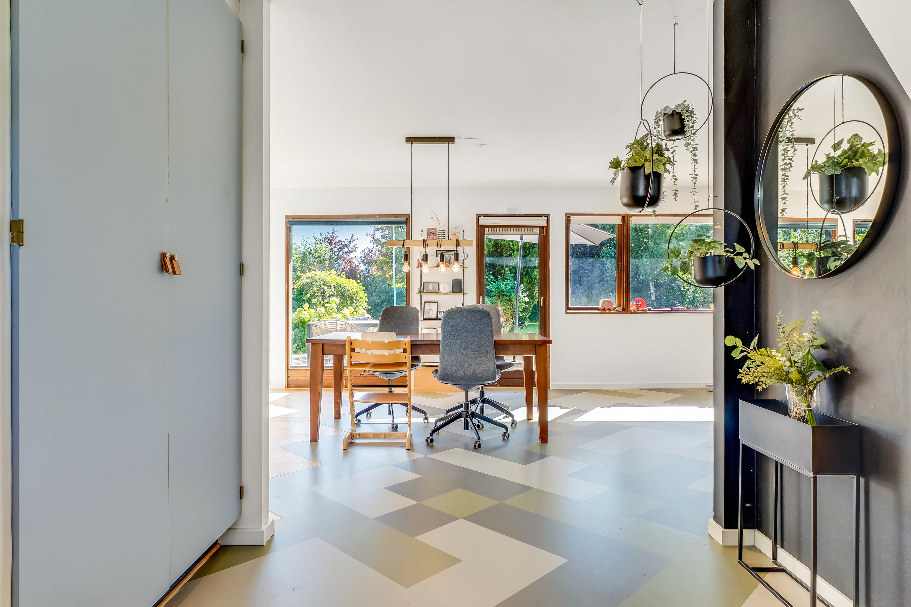 Fremhævet stue billede i fuldskærmstilstand. Billede af Krummingen 8, Nagelsti, 4800 Nykøbing F