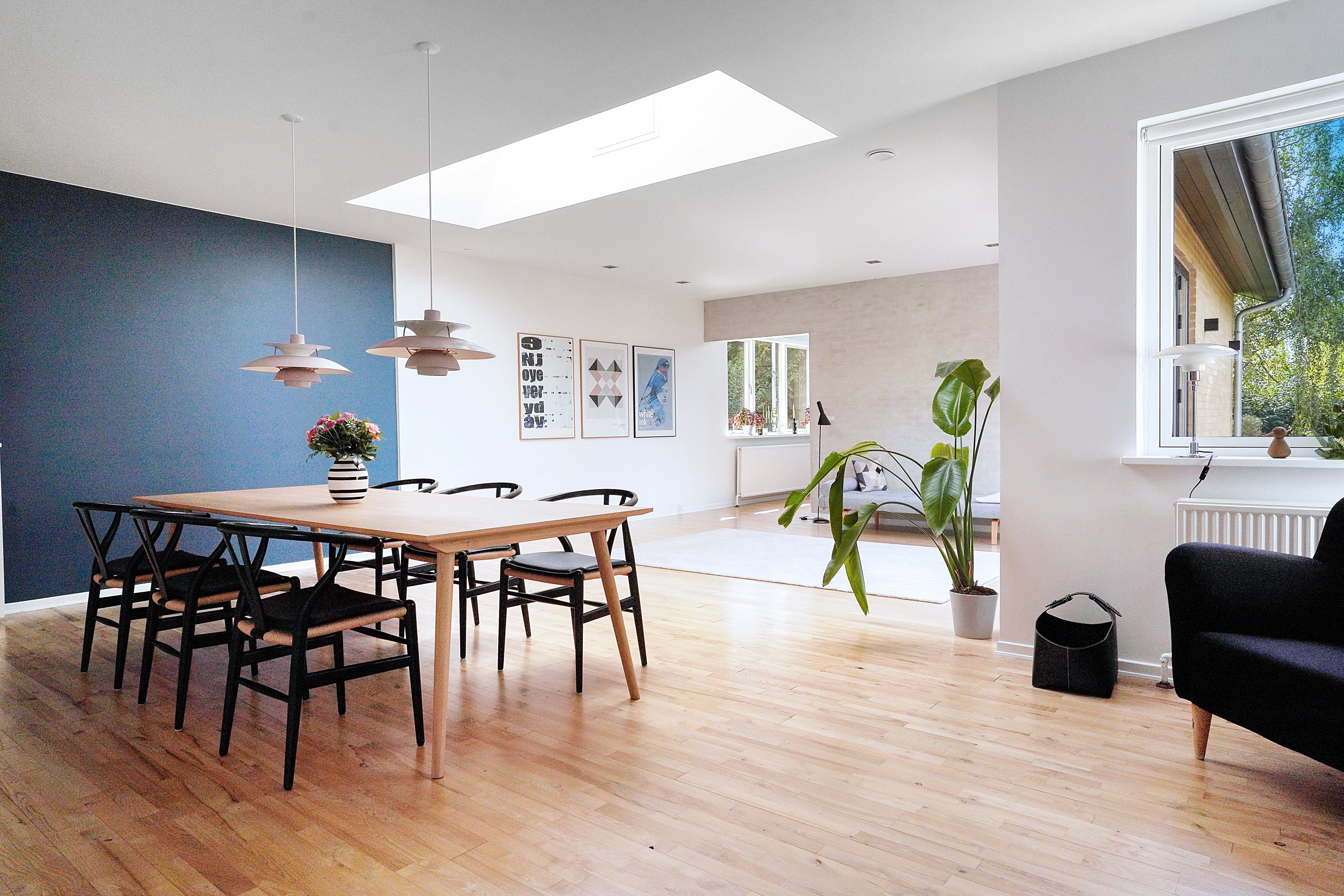 Fremhævet spisestue billede i fuldskærmstilstand. Billede af Birgitte Gøyesvej 26, 3400 Hillerød