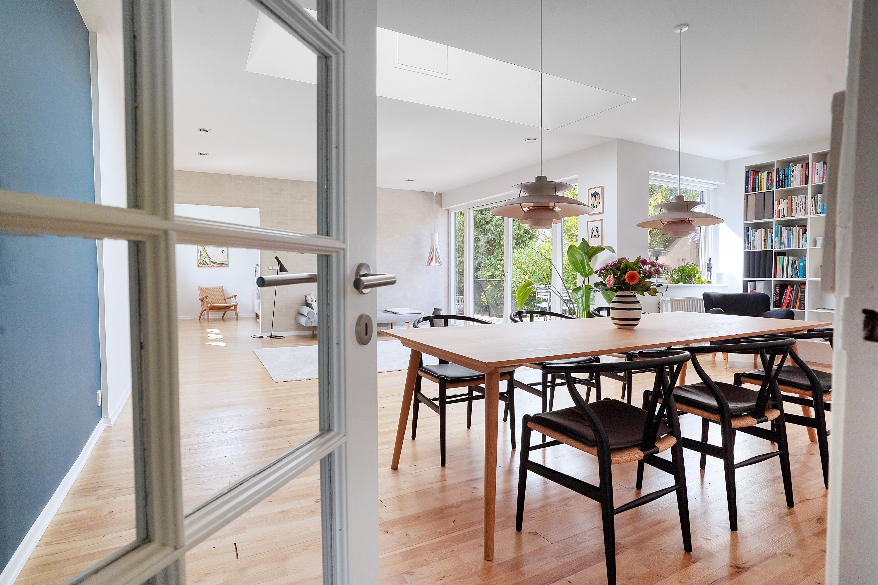 Fremhævet spisestue billede i fuldskærmstilstand. Billede af Birgitte Gøyesvej 26, 3400 Hillerød