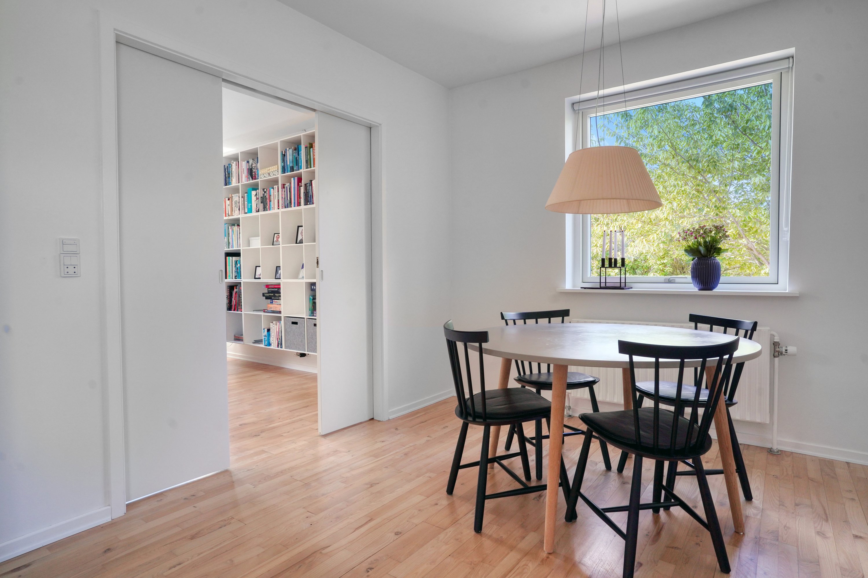 Fremhævet køkken billede i fuldskærmstilstand. Billede af Birgitte Gøyesvej 26, 3400 Hillerød