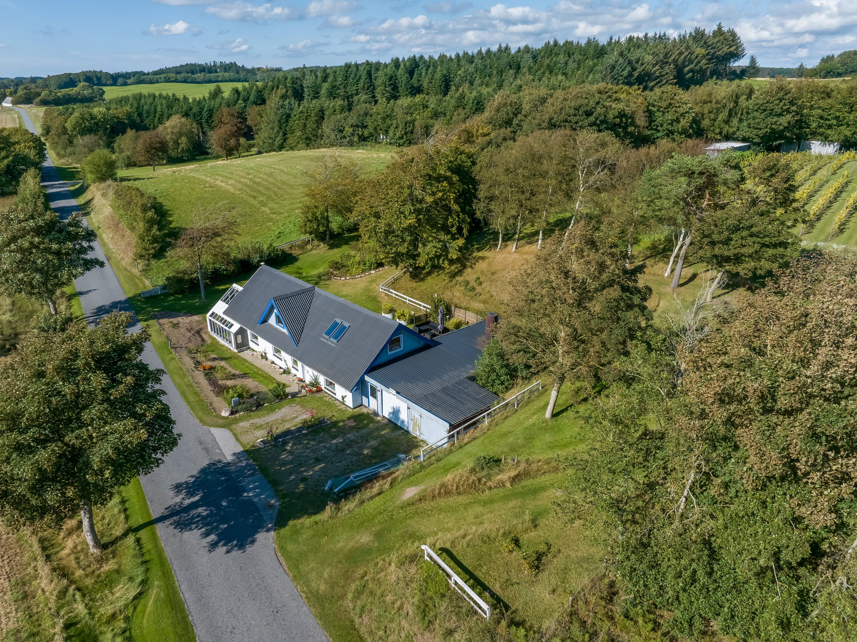 Fremhævet  billede i fuldskærmstilstand. Billede af Klarupvej 209, Morild, 9830 Tårs