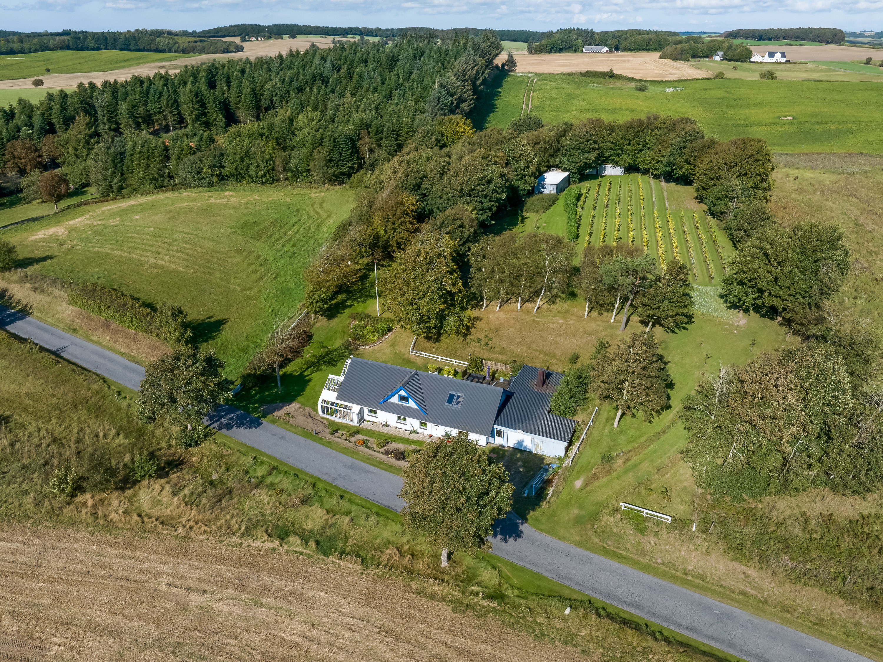 Fremhævet  billede i fuldskærmstilstand. Billede af Klarupvej 209, Morild, 9830 Tårs