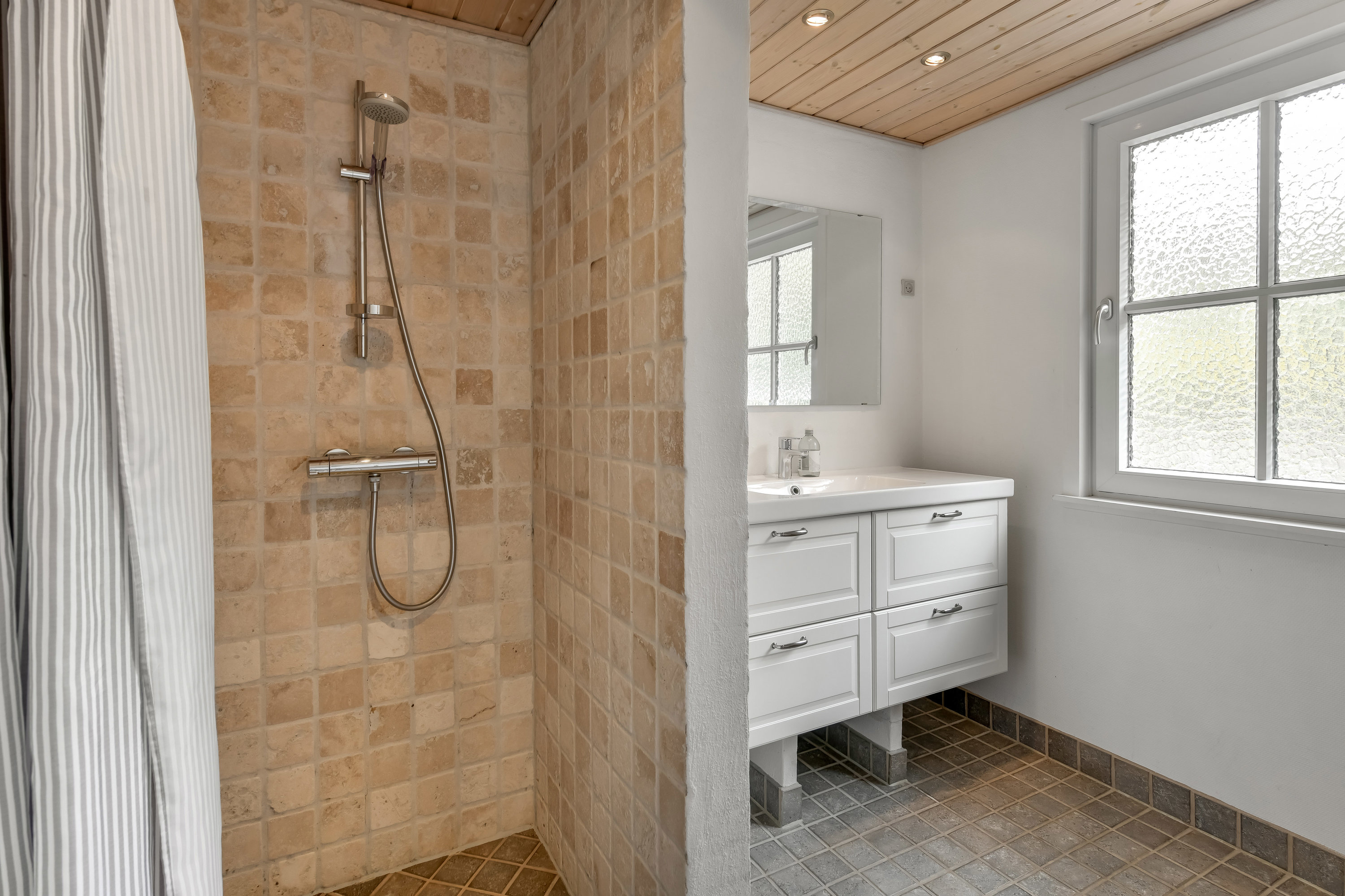 Fremhævet  billede i fuldskærmstilstand. Billede af Porsevej 10, Henne Strand, 6854 Henne