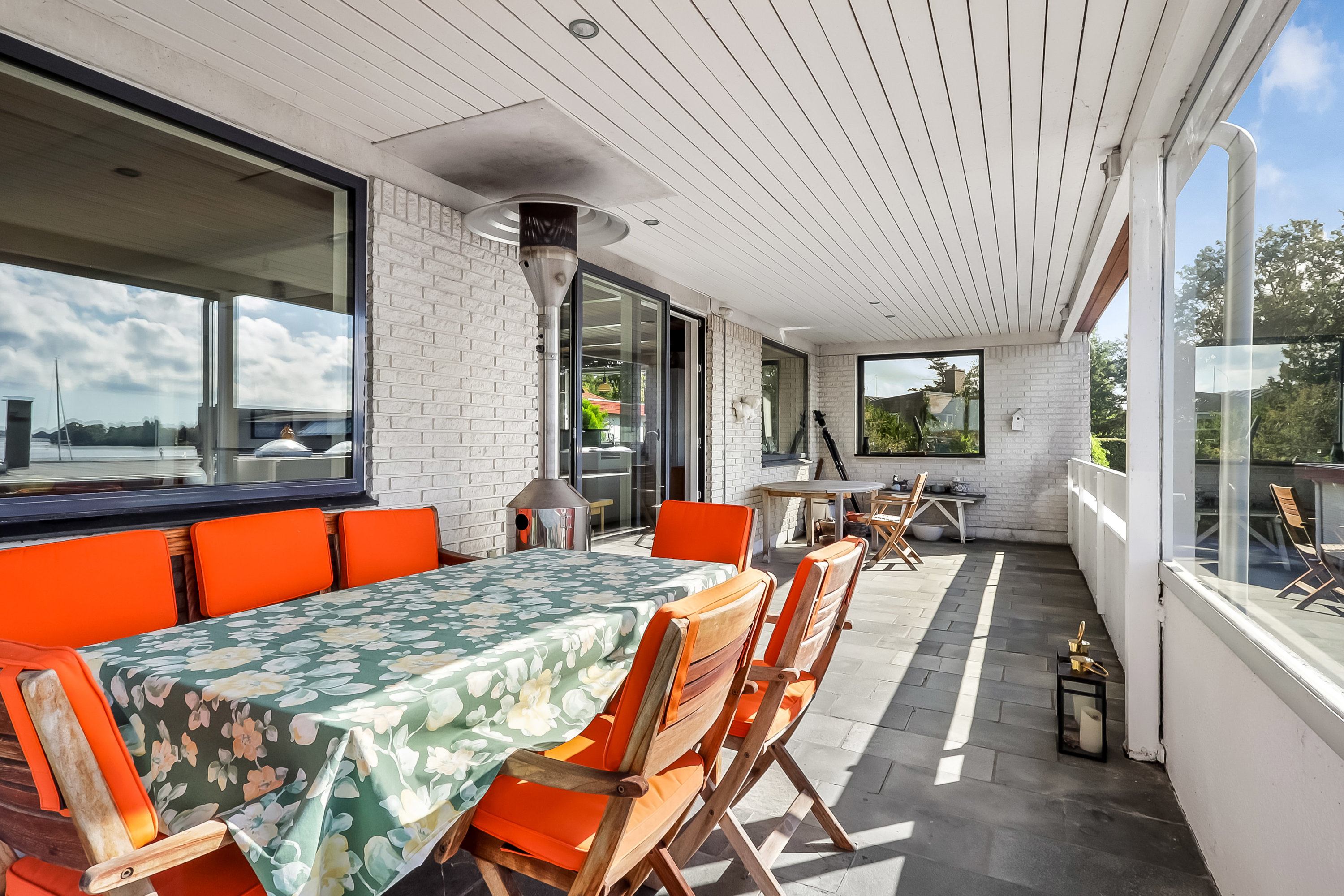 Fremhævet stue billede i fuldskærmstilstand. Billede af Myrehøjvej 37, 5700 Svendborg