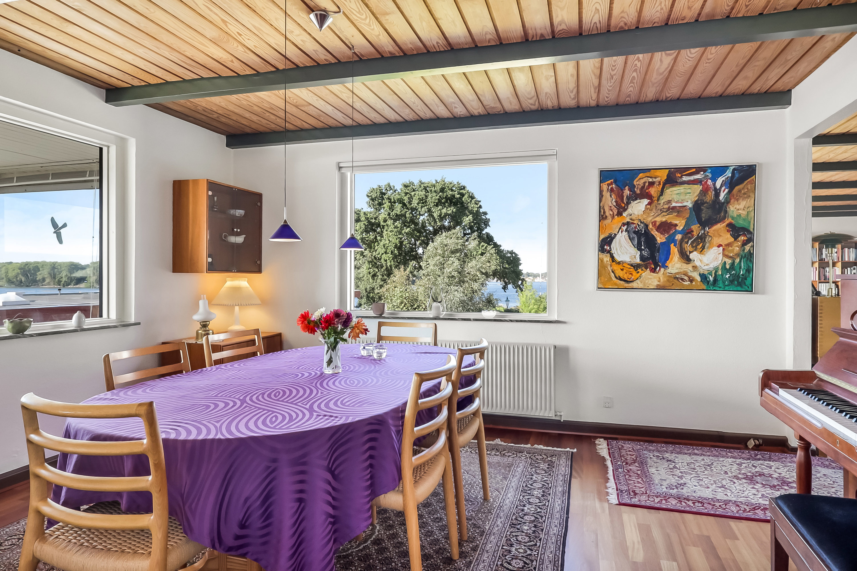 Fremhævet stue billede i fuldskærmstilstand. Billede af Myrehøjvej 37, 5700 Svendborg