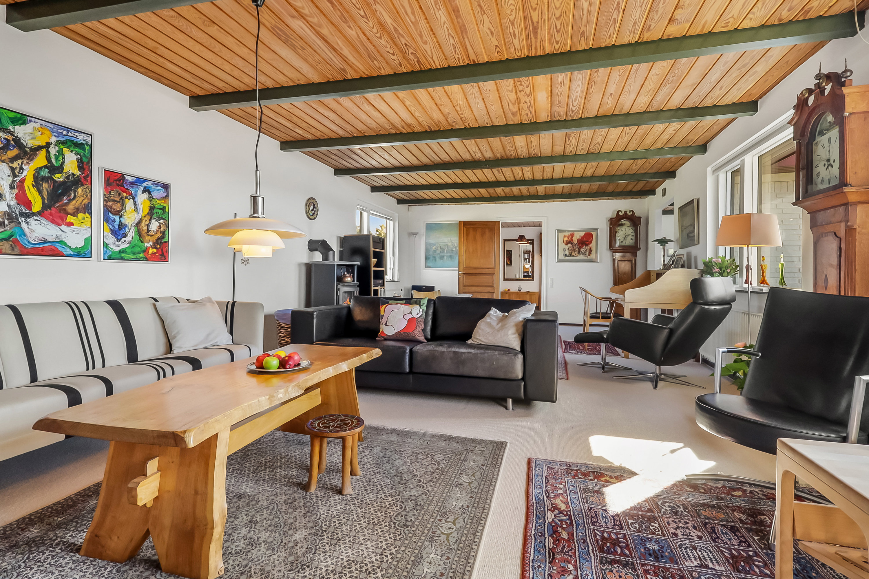 Fremhævet stue billede i fuldskærmstilstand. Billede af Myrehøjvej 37, 5700 Svendborg