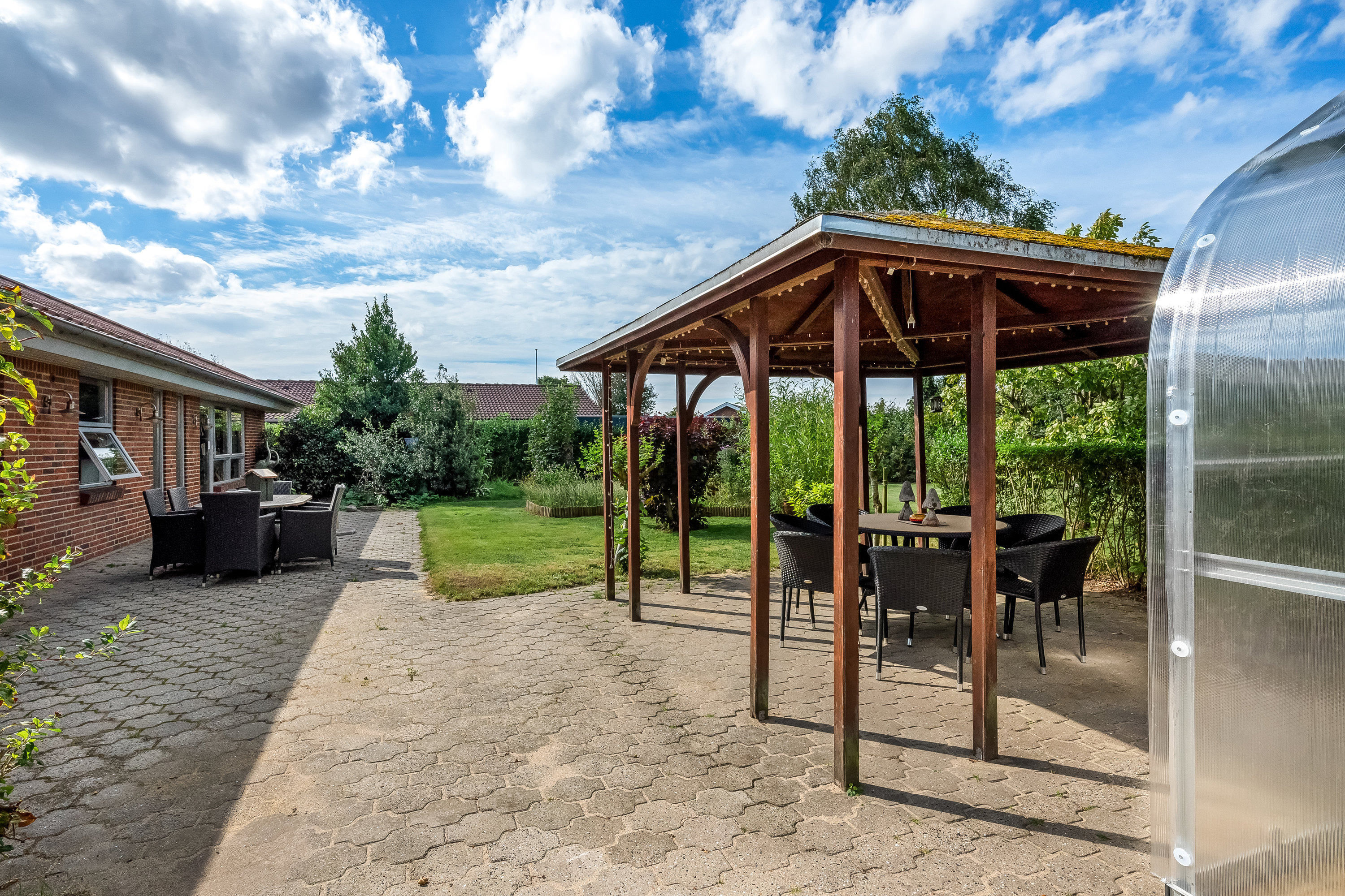 Fremhævet terrasse billede i fuldskærmstilstand. Billede af Bogfinkevej 28, Rindum, 6950 Ringkøbing