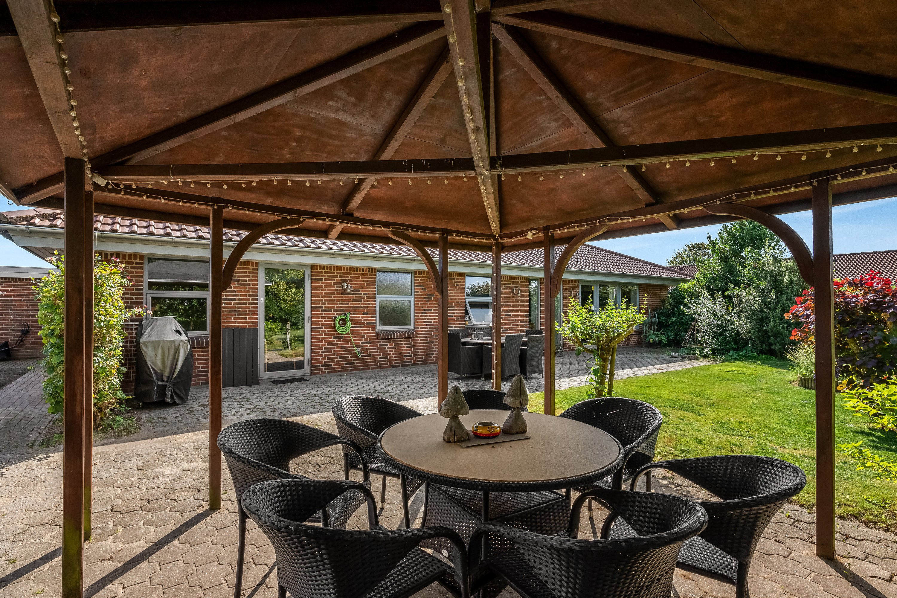 Miniaturebillede 2: terrasse. Billede af Bogfinkevej 28, Rindum, 6950 Ringkøbing