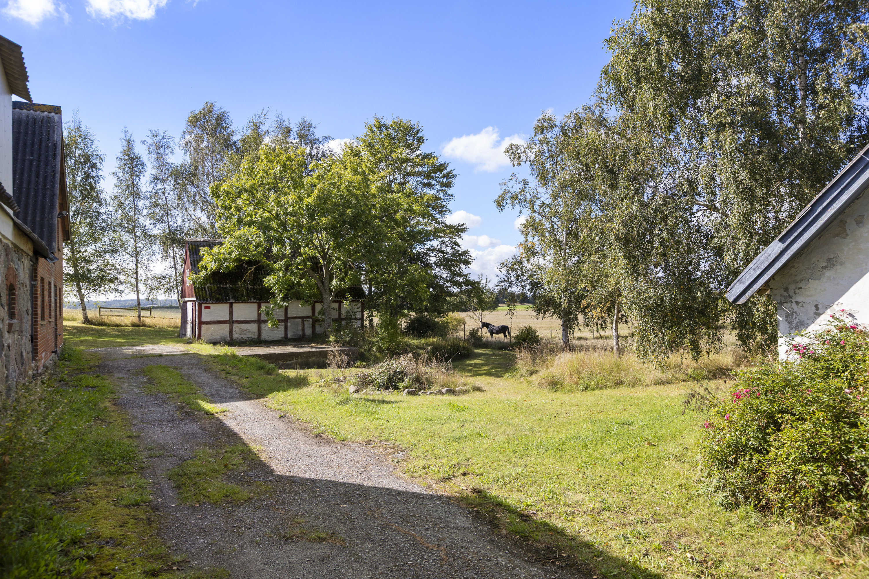 Fremhævet indkørsel billede i fuldskærmstilstand. Billede af Smedevej 13, Kyndeløse, 4070 Kirke Hyllinge