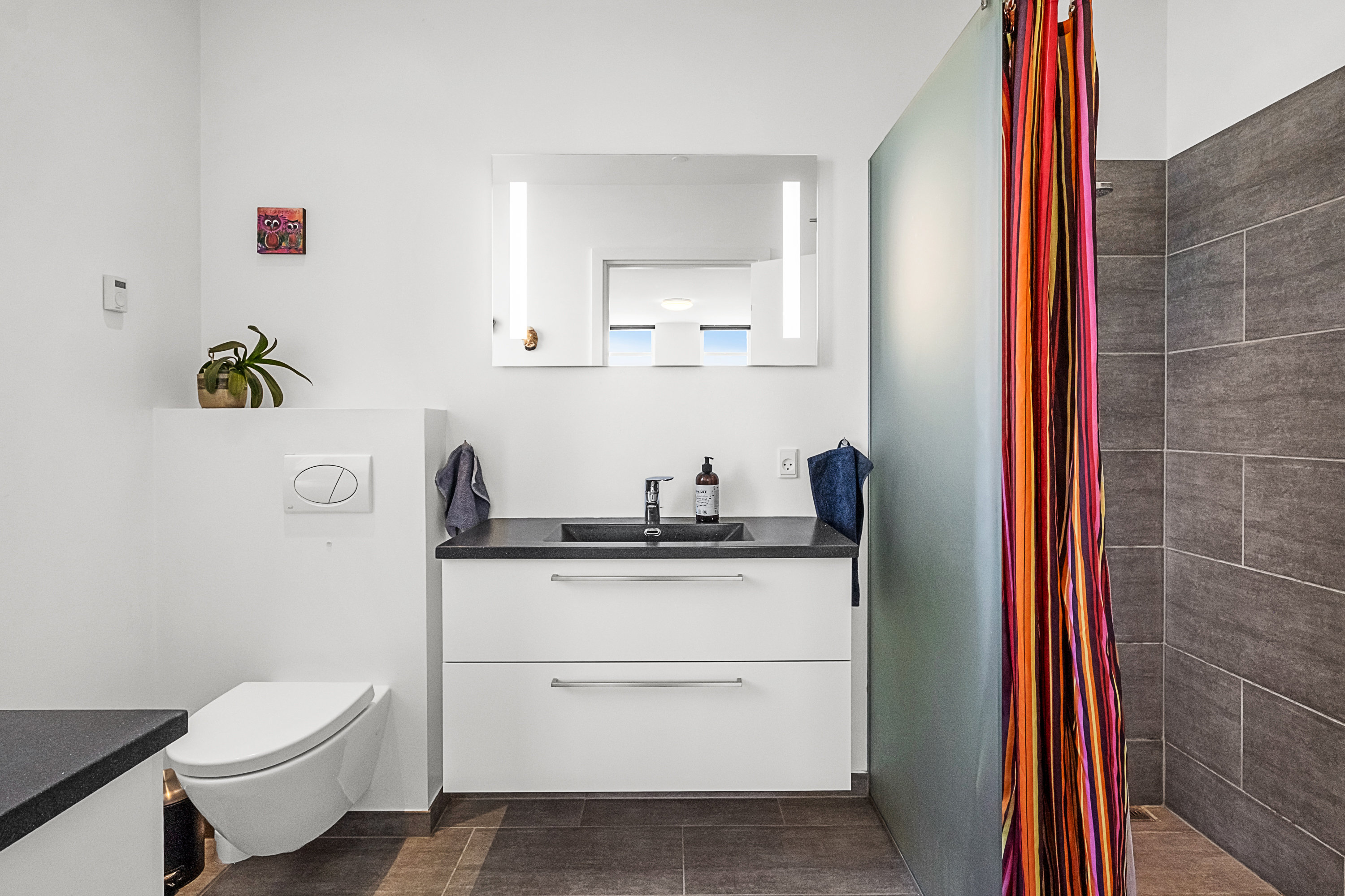 Fremhævet badeværelse billede i fuldskærmstilstand. Billede af Hjortshøjvangen 118, 8530 Hjortshøj