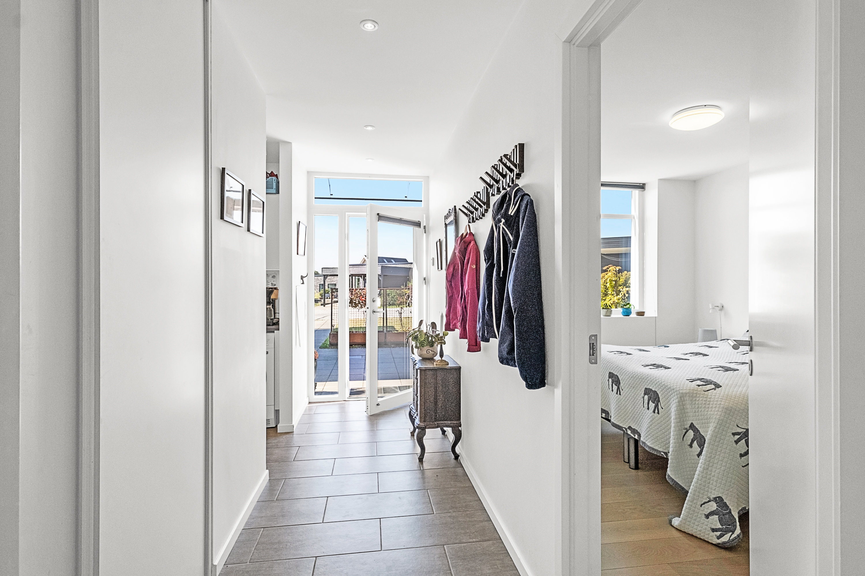 Fremhævet gang billede i fuldskærmstilstand. Billede af Hjortshøjvangen 118, 8530 Hjortshøj