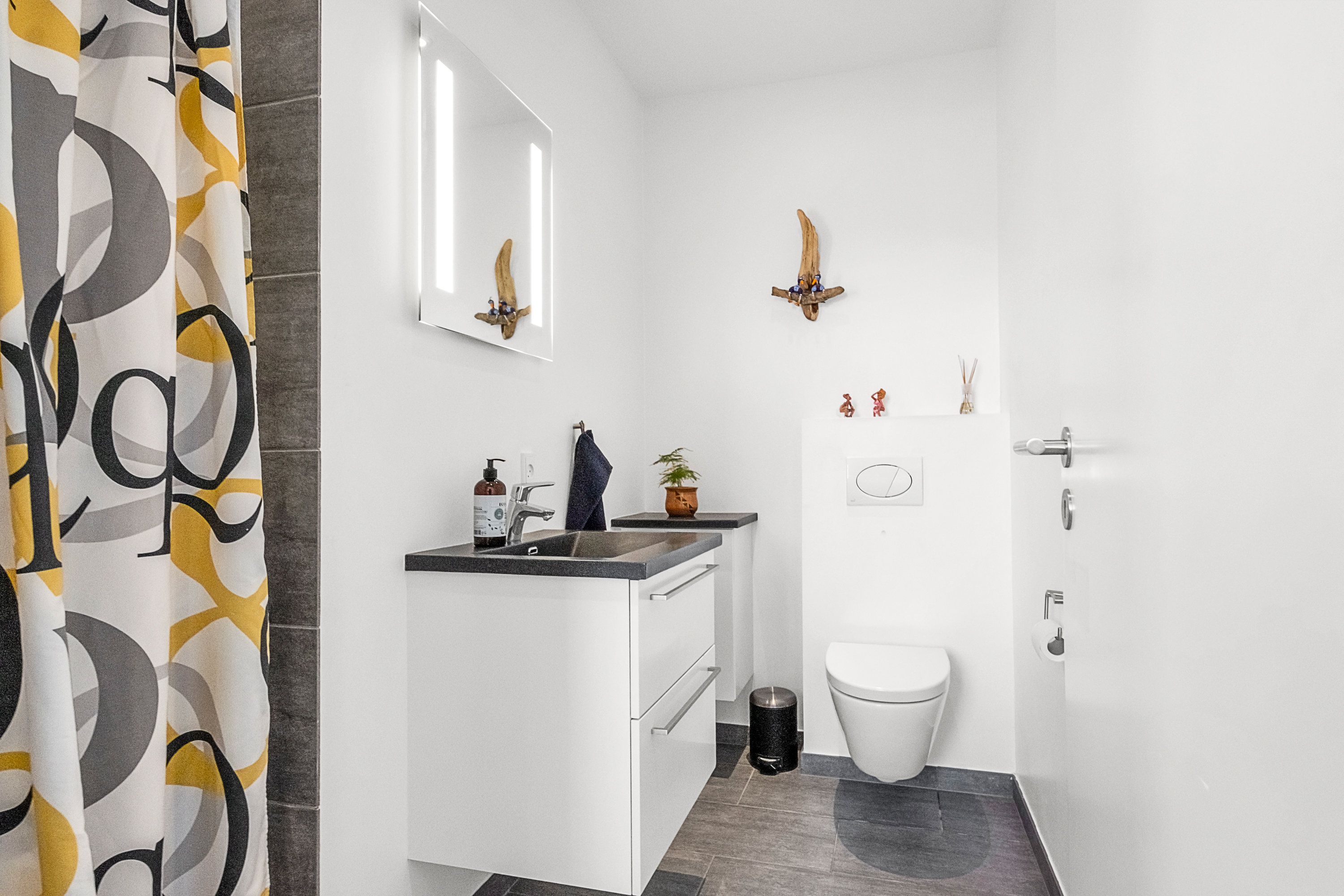 Fremhævet badeværelse billede i fuldskærmstilstand. Billede af Hjortshøjvangen 118, 8530 Hjortshøj